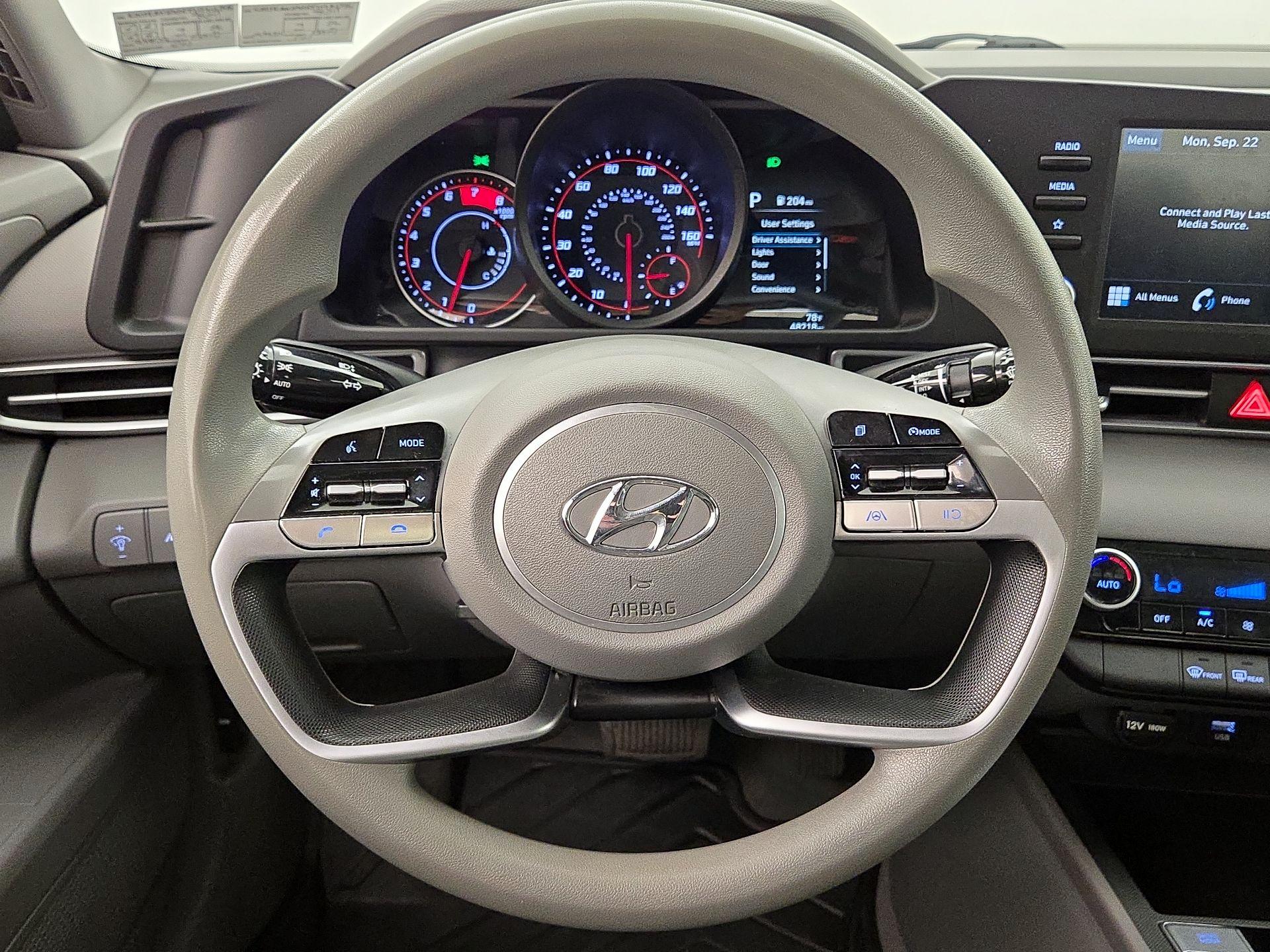 Thumbnail: 2023 Hyundai Elantra - 10