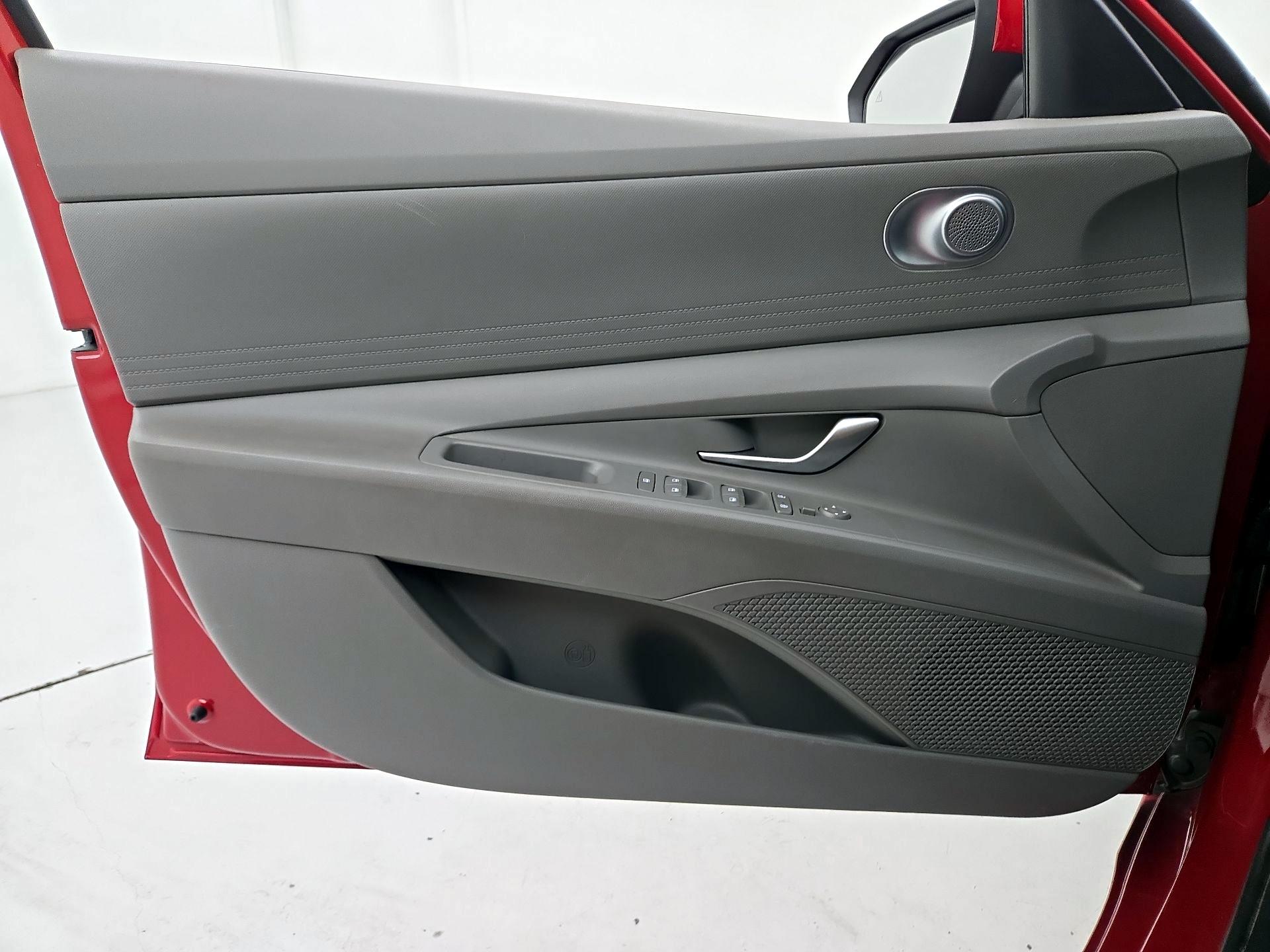 Thumbnail: 2023 Hyundai Elantra - 12