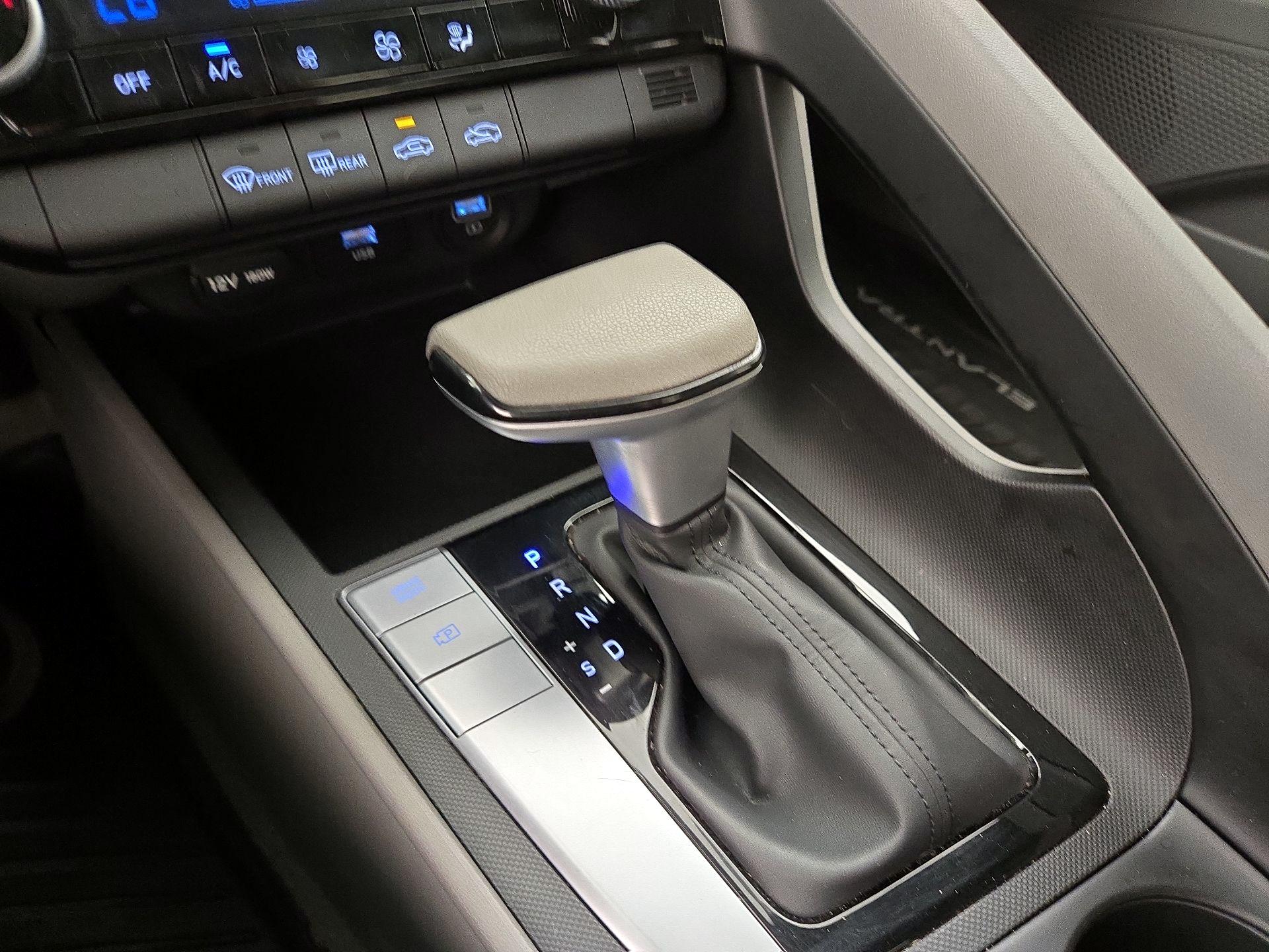 Thumbnail: 2023 Hyundai Elantra - 17