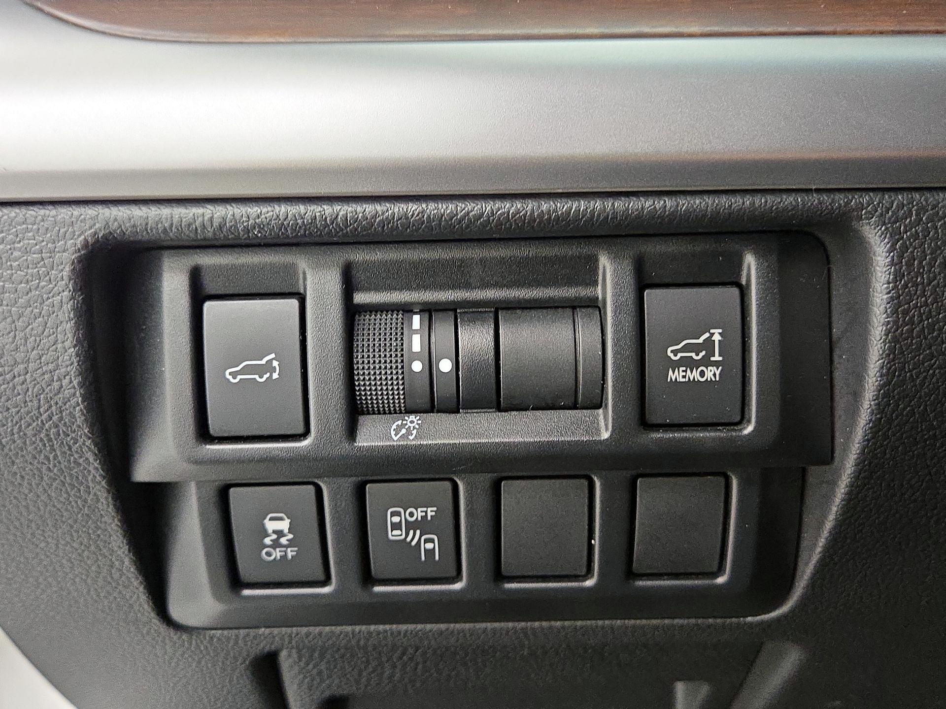Thumbnail: 2015 Subaru Outback - 13