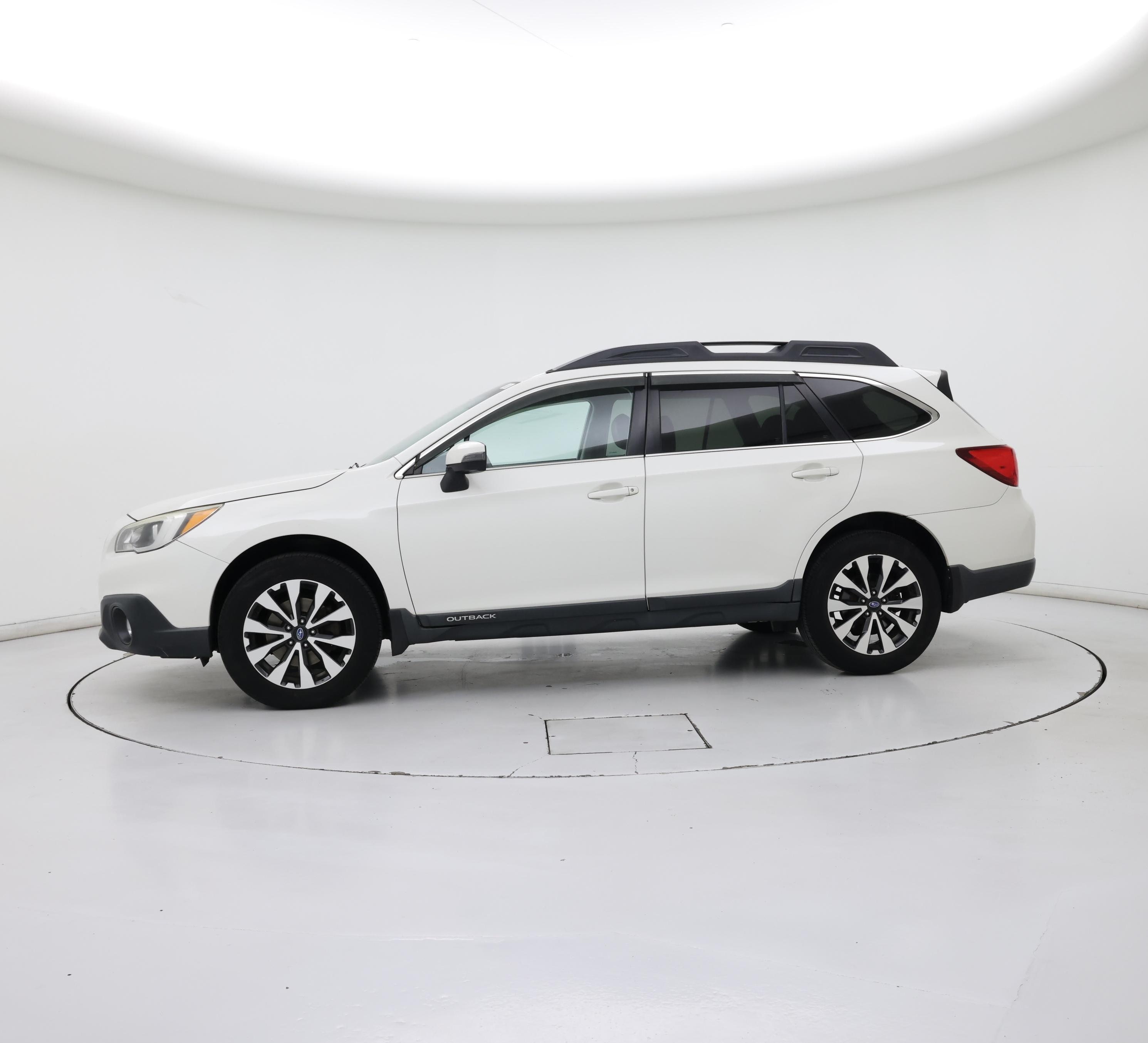 Thumbnail: 2015 Subaru Outback - 3