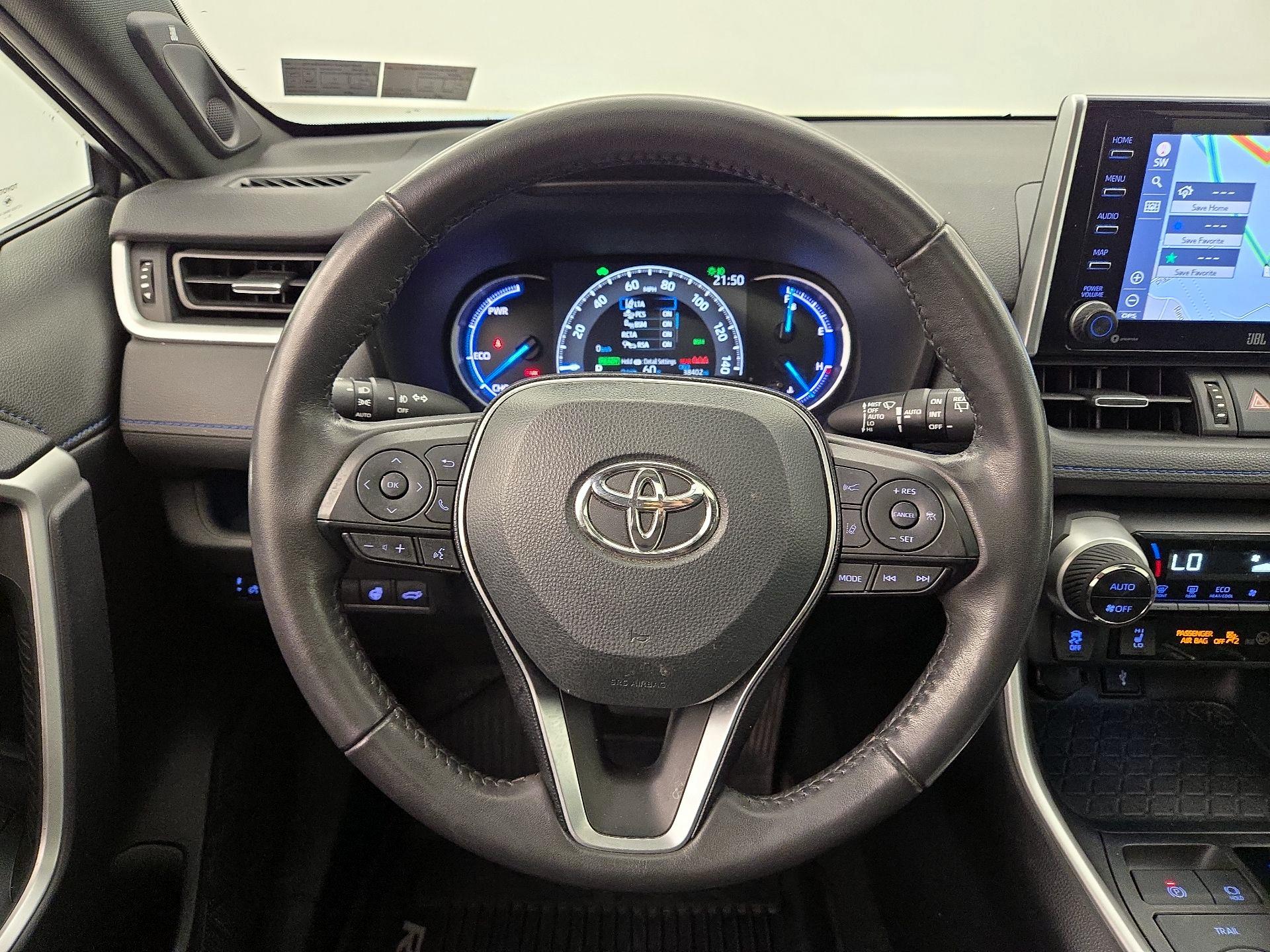 Thumbnail: 2020 Toyota RAV4 - 10