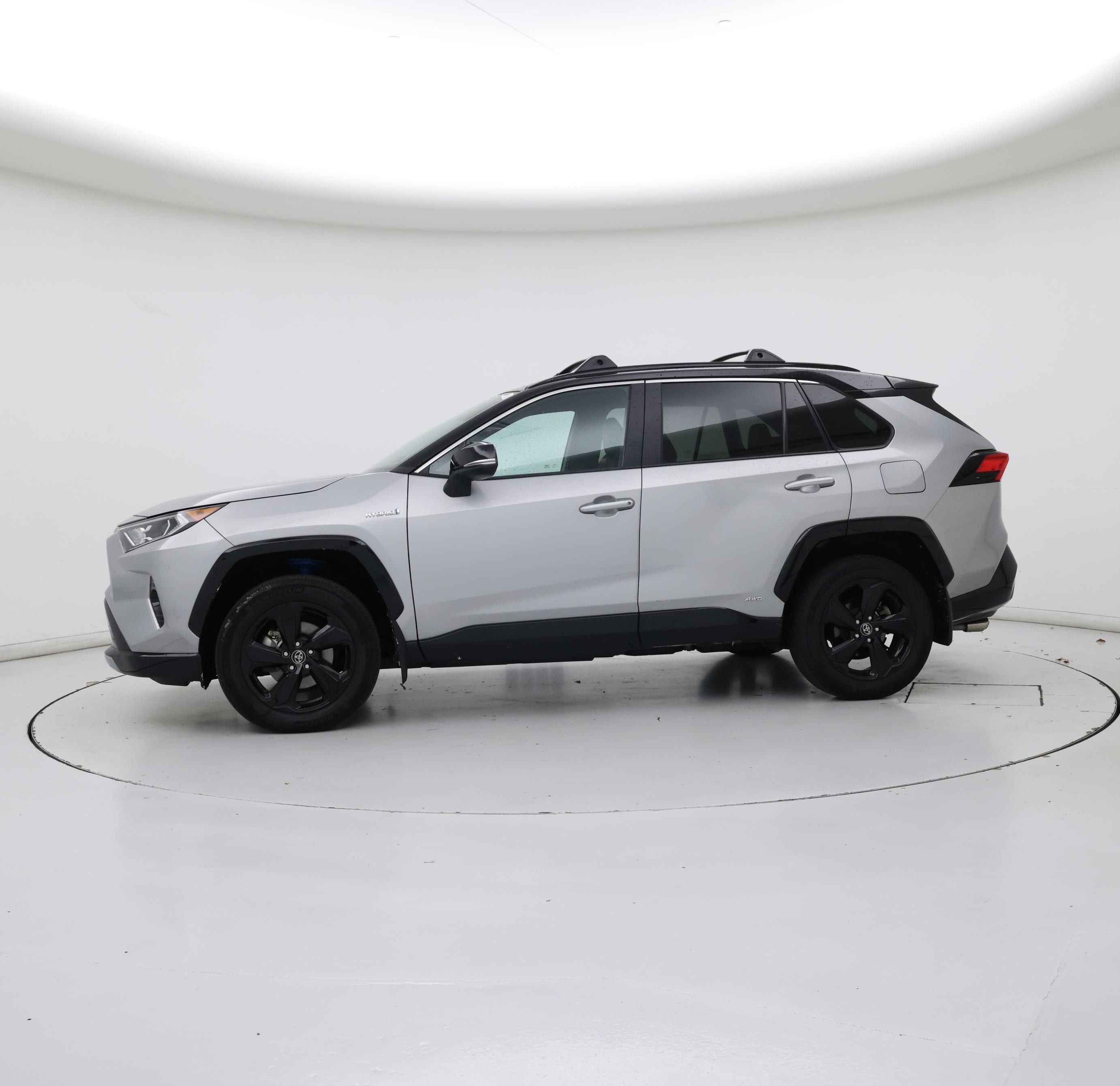 Thumbnail: 2020 Toyota RAV4 - 3