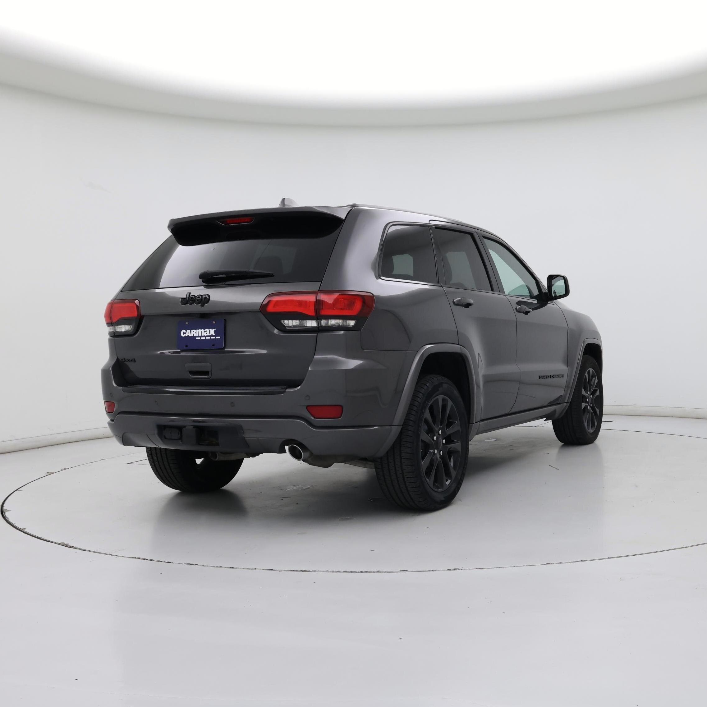 Thumbnail: 2018 Jeep Grand Cherokee - 8