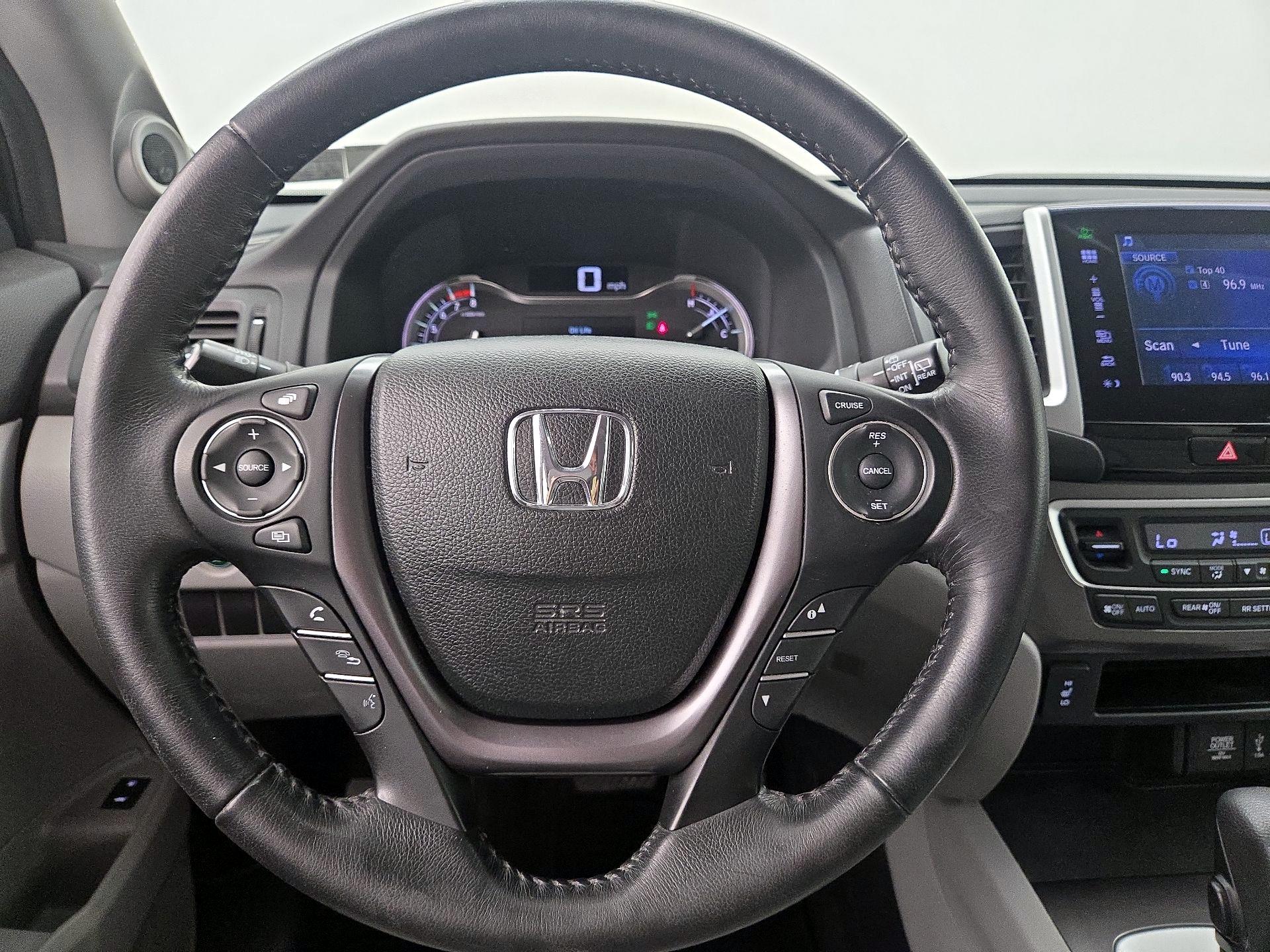 Thumbnail: 2016 Honda Pilot - 10