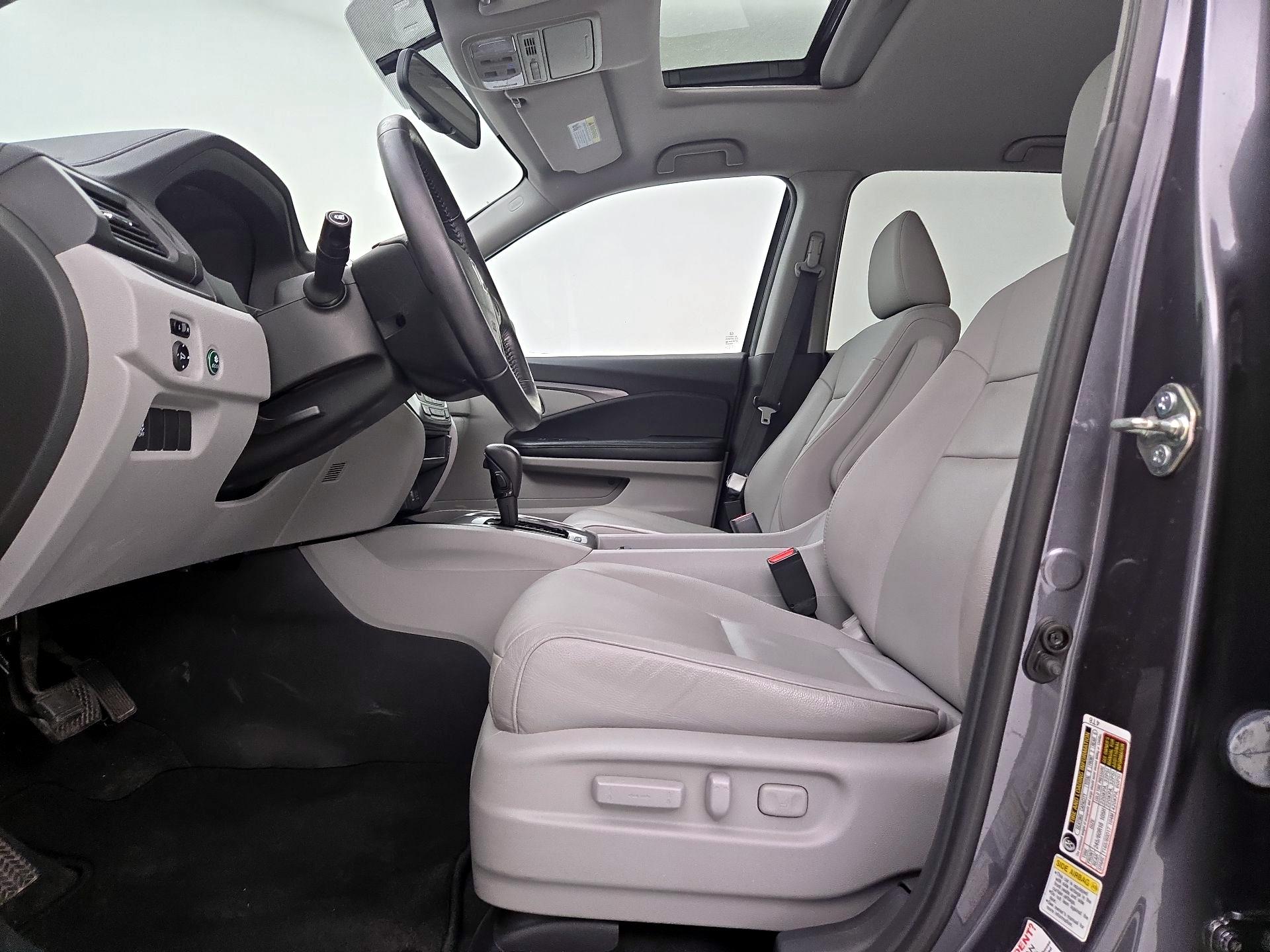 Thumbnail: 2016 Honda Pilot - 11
