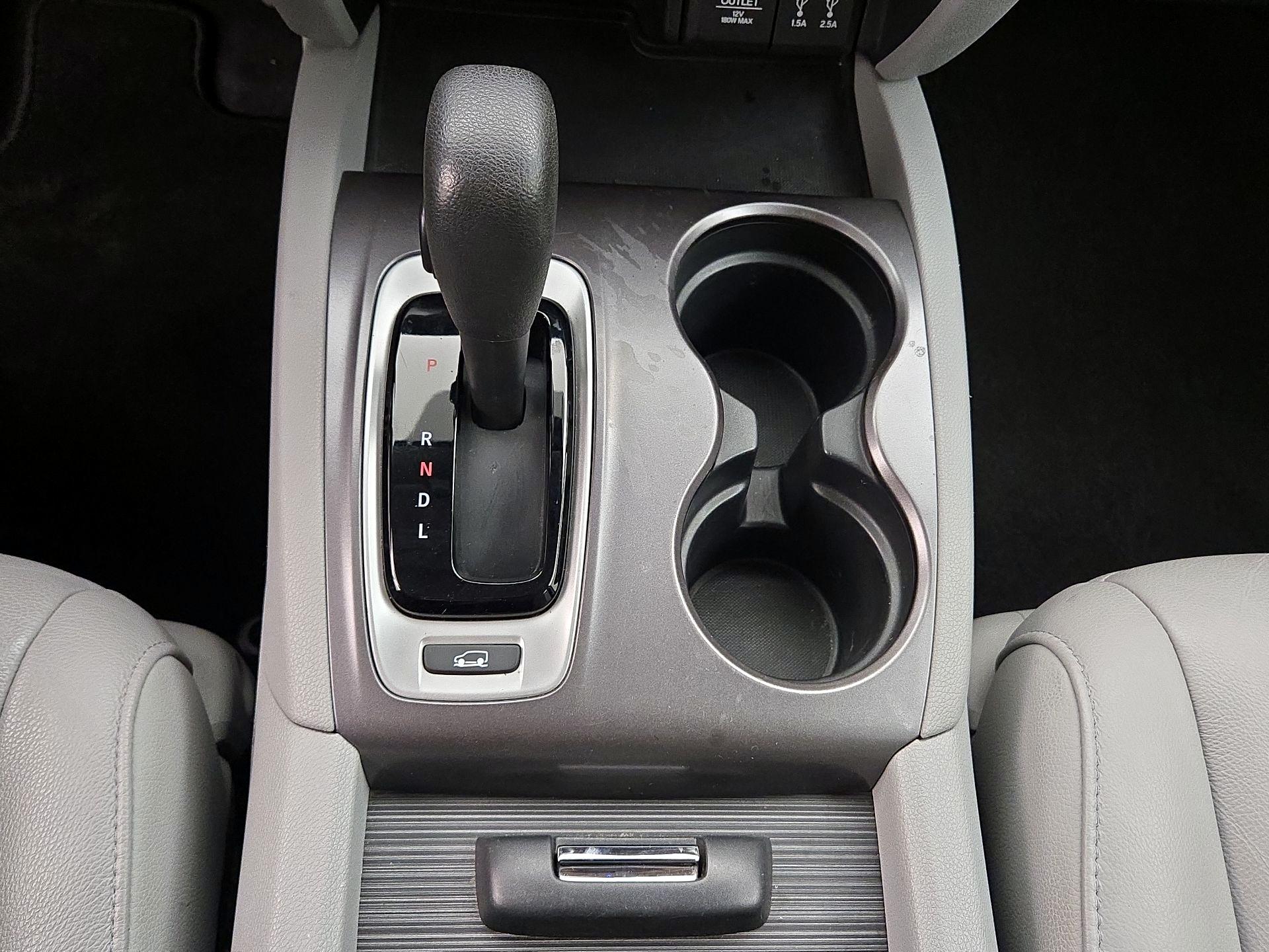 Thumbnail: 2016 Honda Pilot - 16