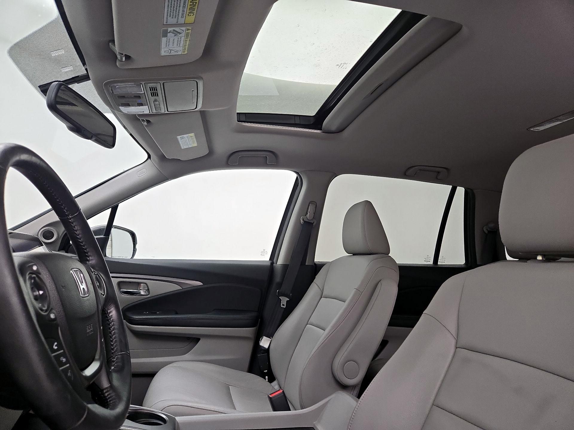 Thumbnail: 2016 Honda Pilot - 18