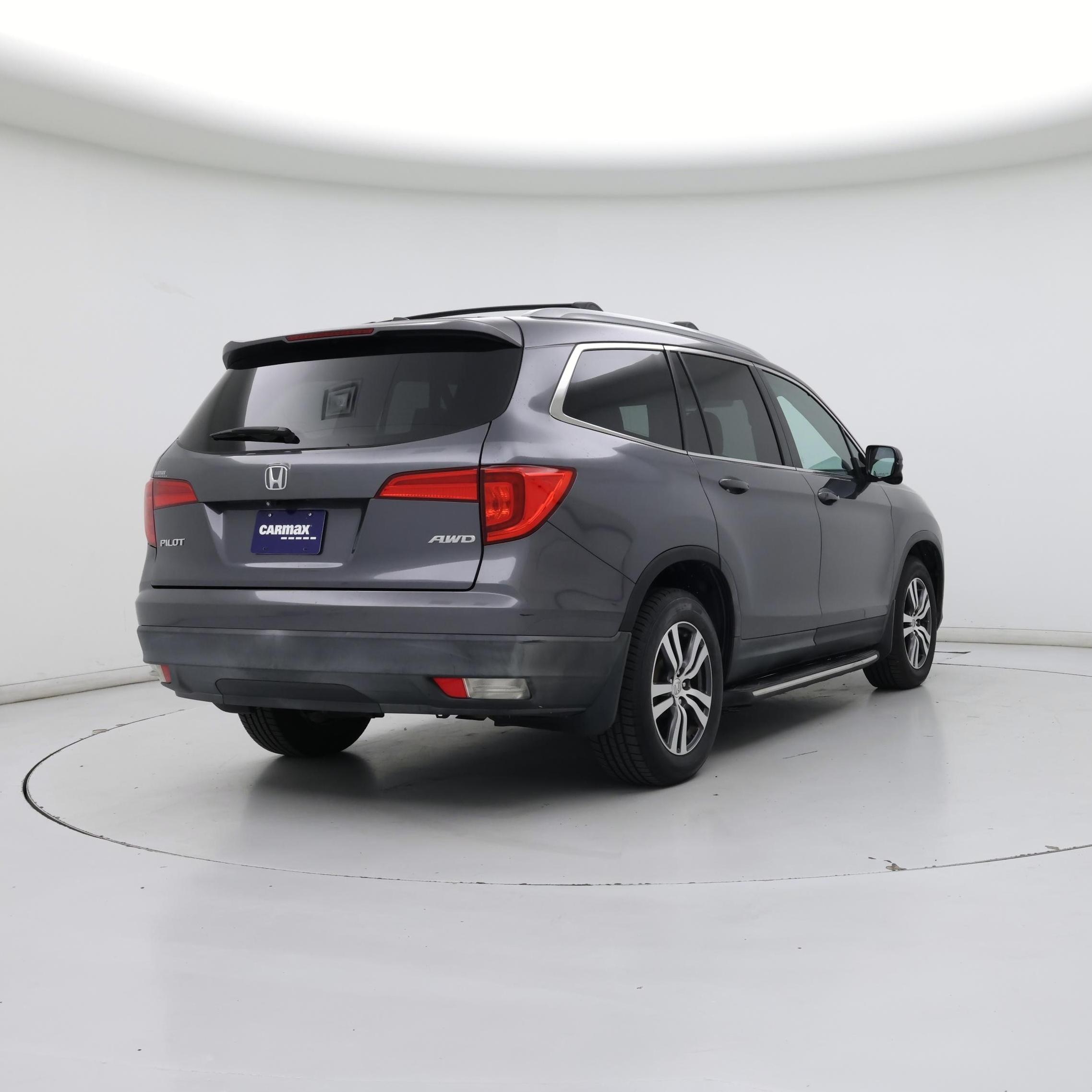 Thumbnail: 2016 Honda Pilot - 8