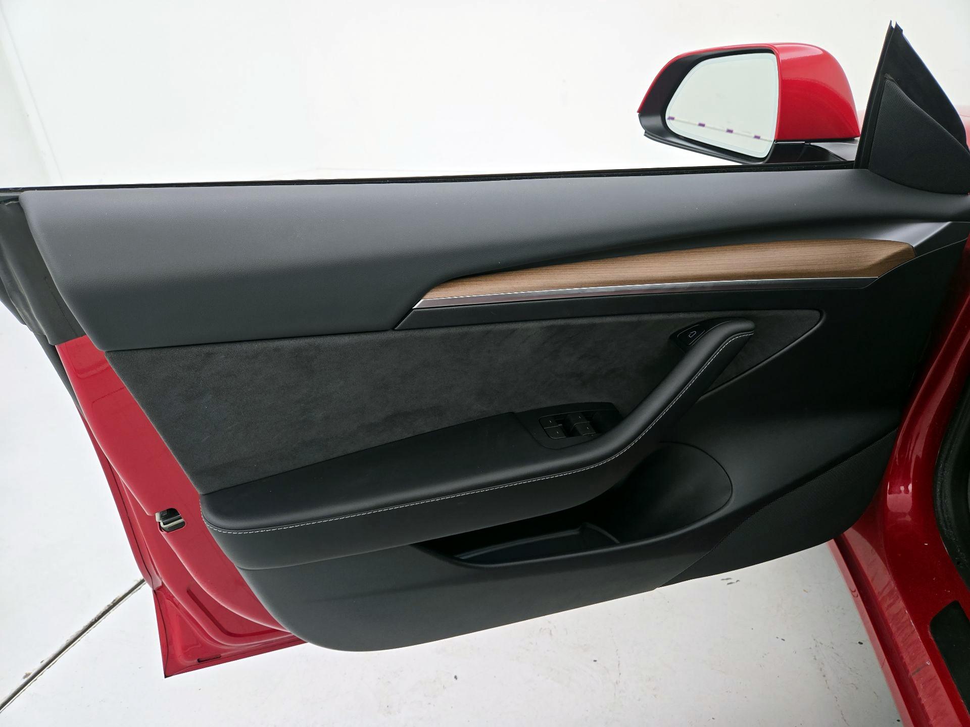 Thumbnail: 2023 Tesla Model 3 - 12