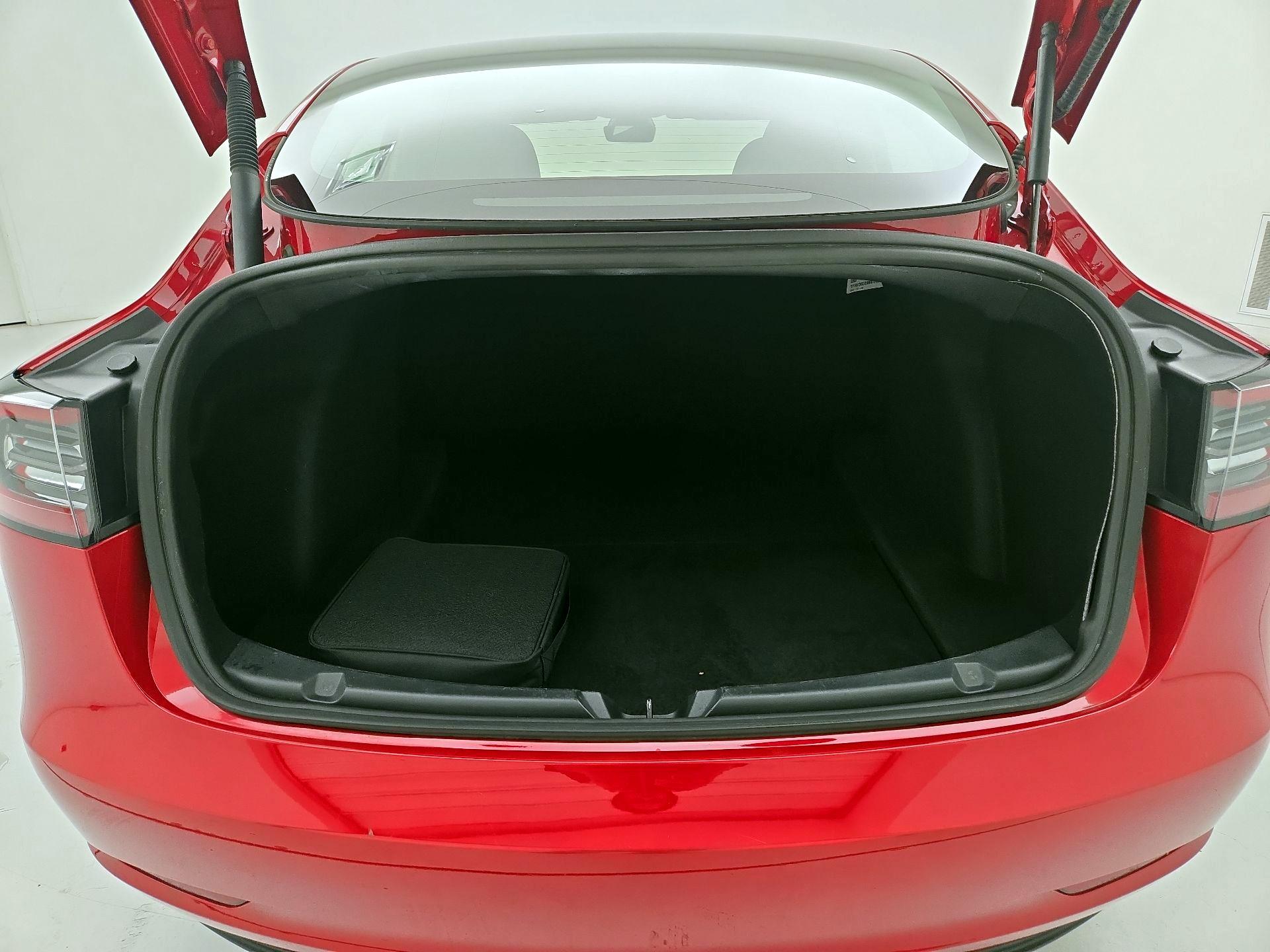 Thumbnail: 2023 Tesla Model 3 - 19