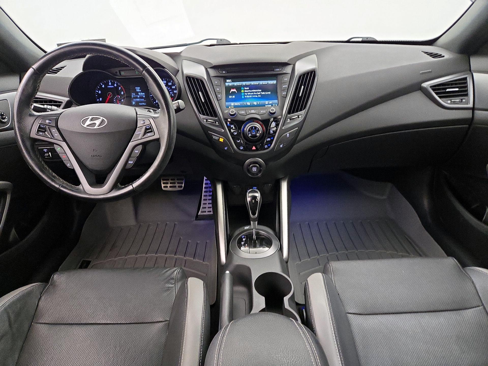 Thumbnail: 2016 Hyundai Veloster - 9