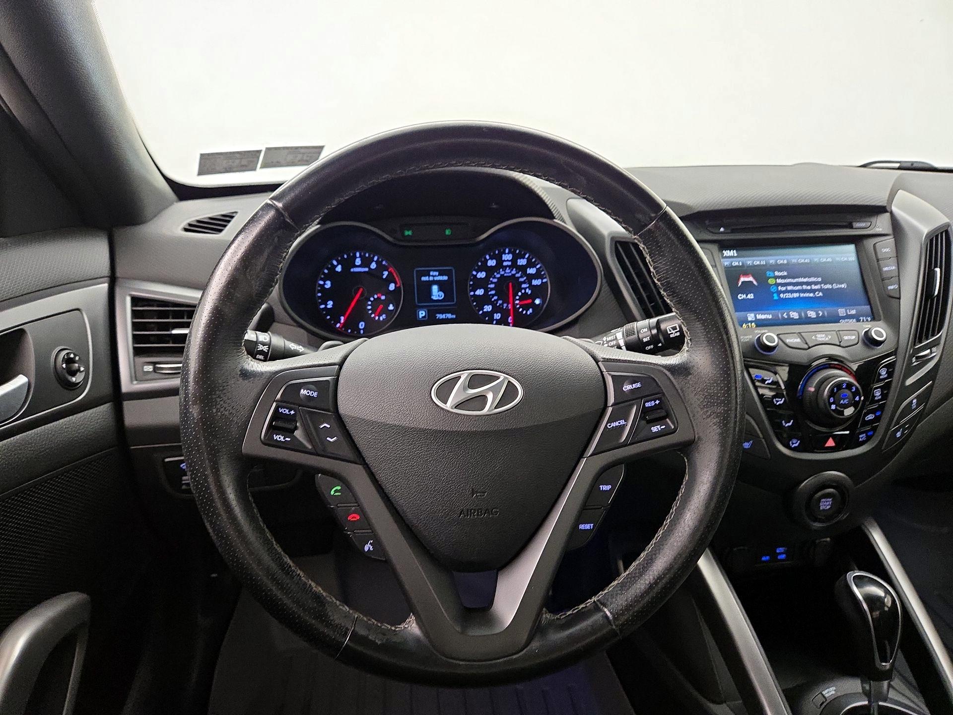 Thumbnail: 2016 Hyundai Veloster - 10