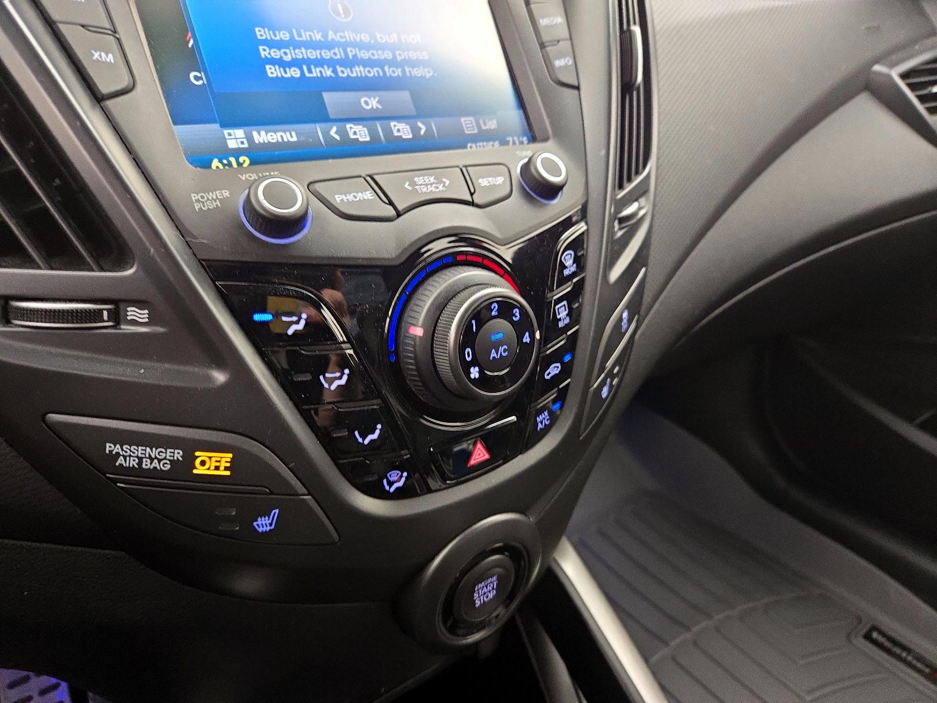 Thumbnail: 2016 Hyundai Veloster - 16