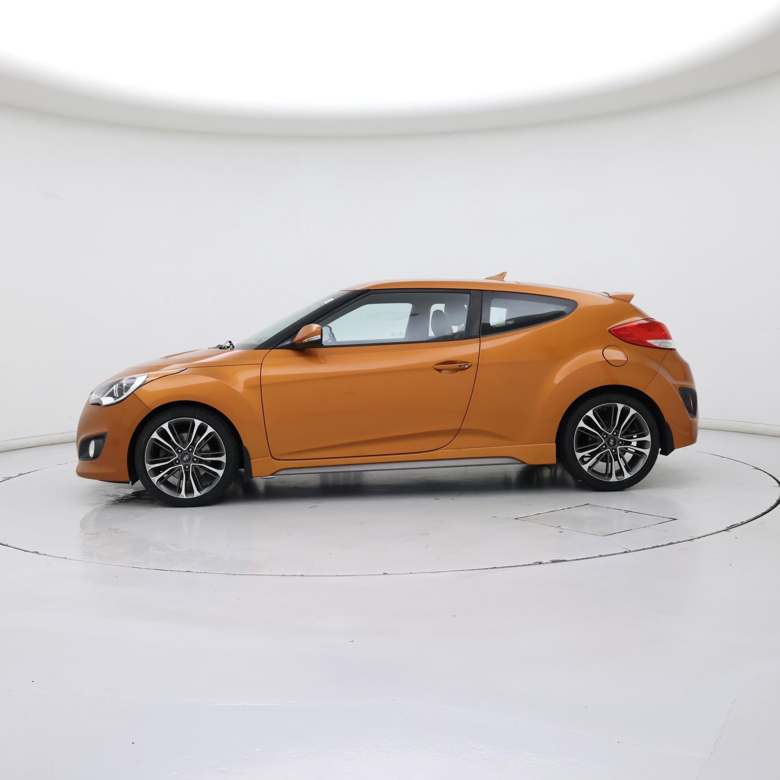 Thumbnail: 2016 Hyundai Veloster - 3