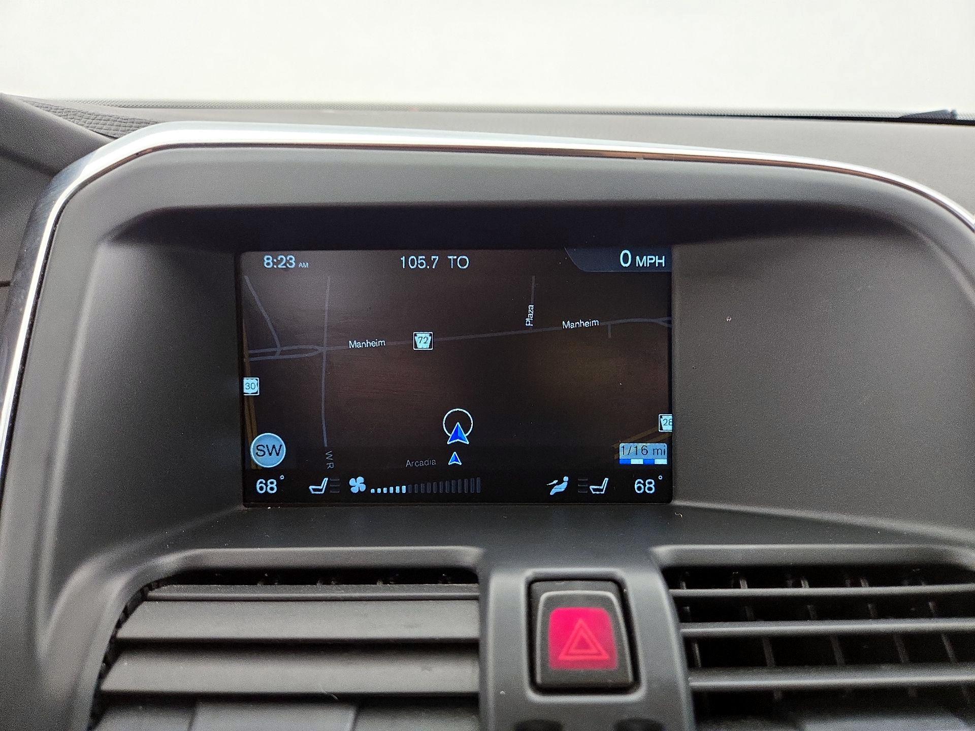 Thumbnail: 2017 Volvo XC60 - 14