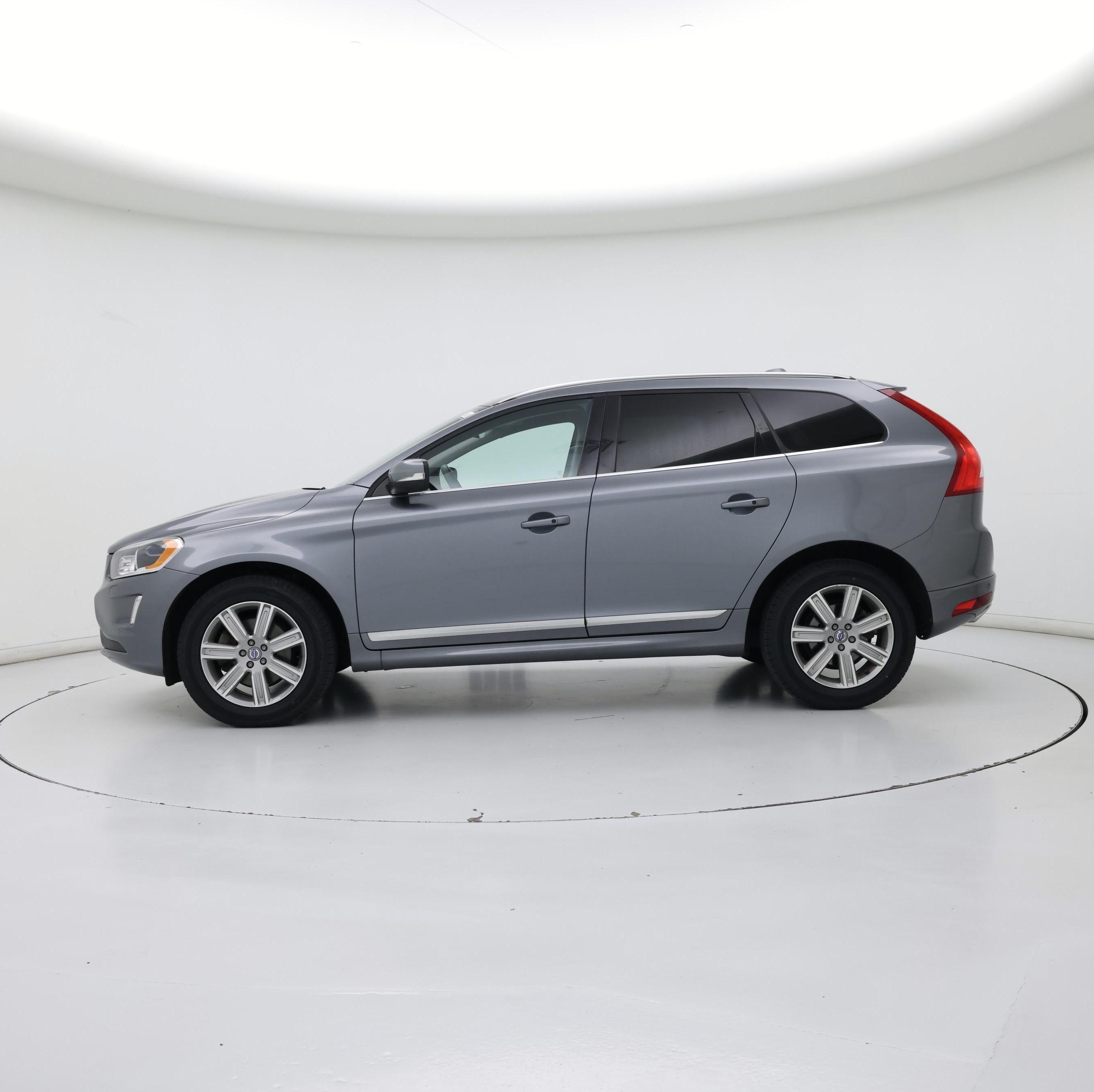 Thumbnail: 2017 Volvo XC60 - 3