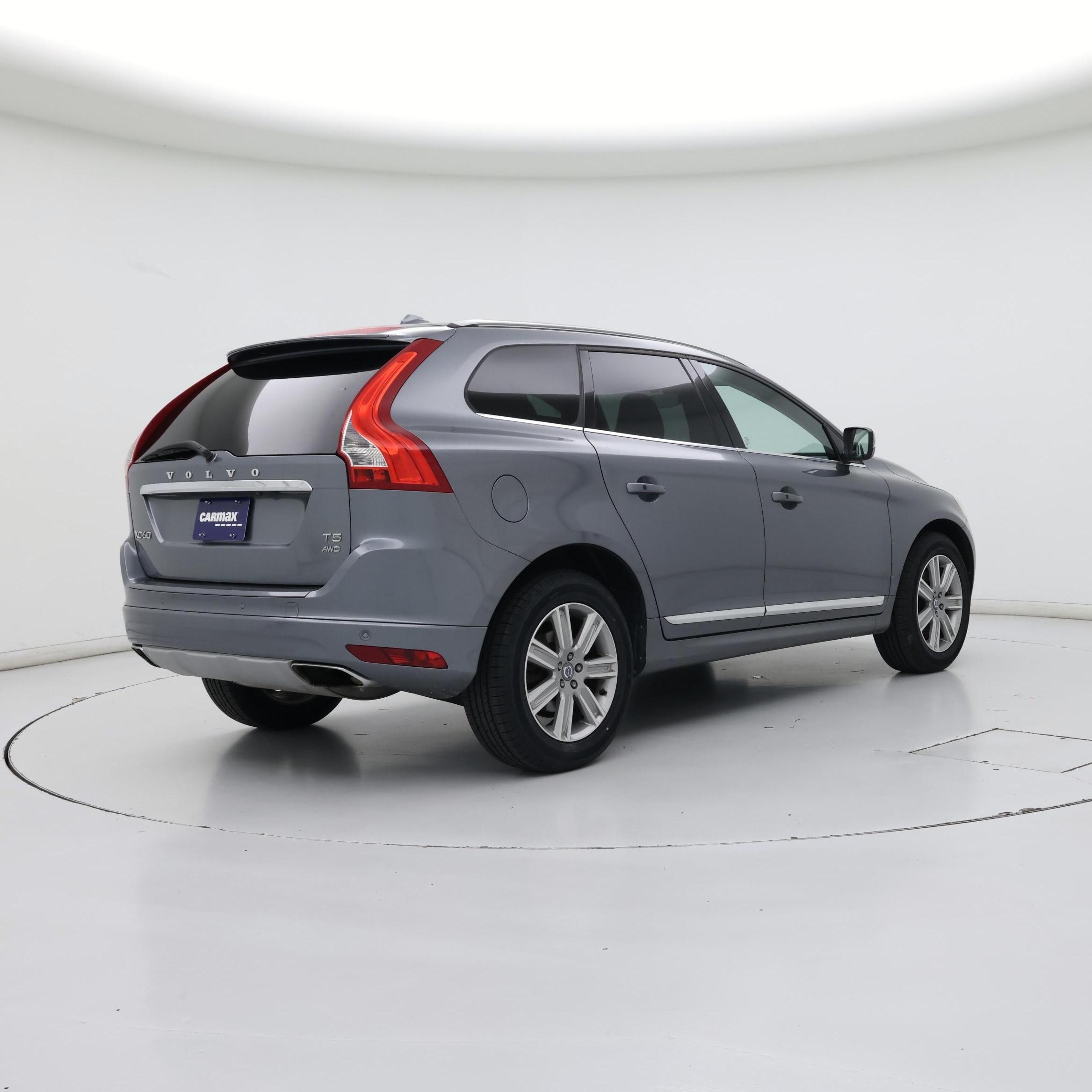 Thumbnail: 2017 Volvo XC60 - 8