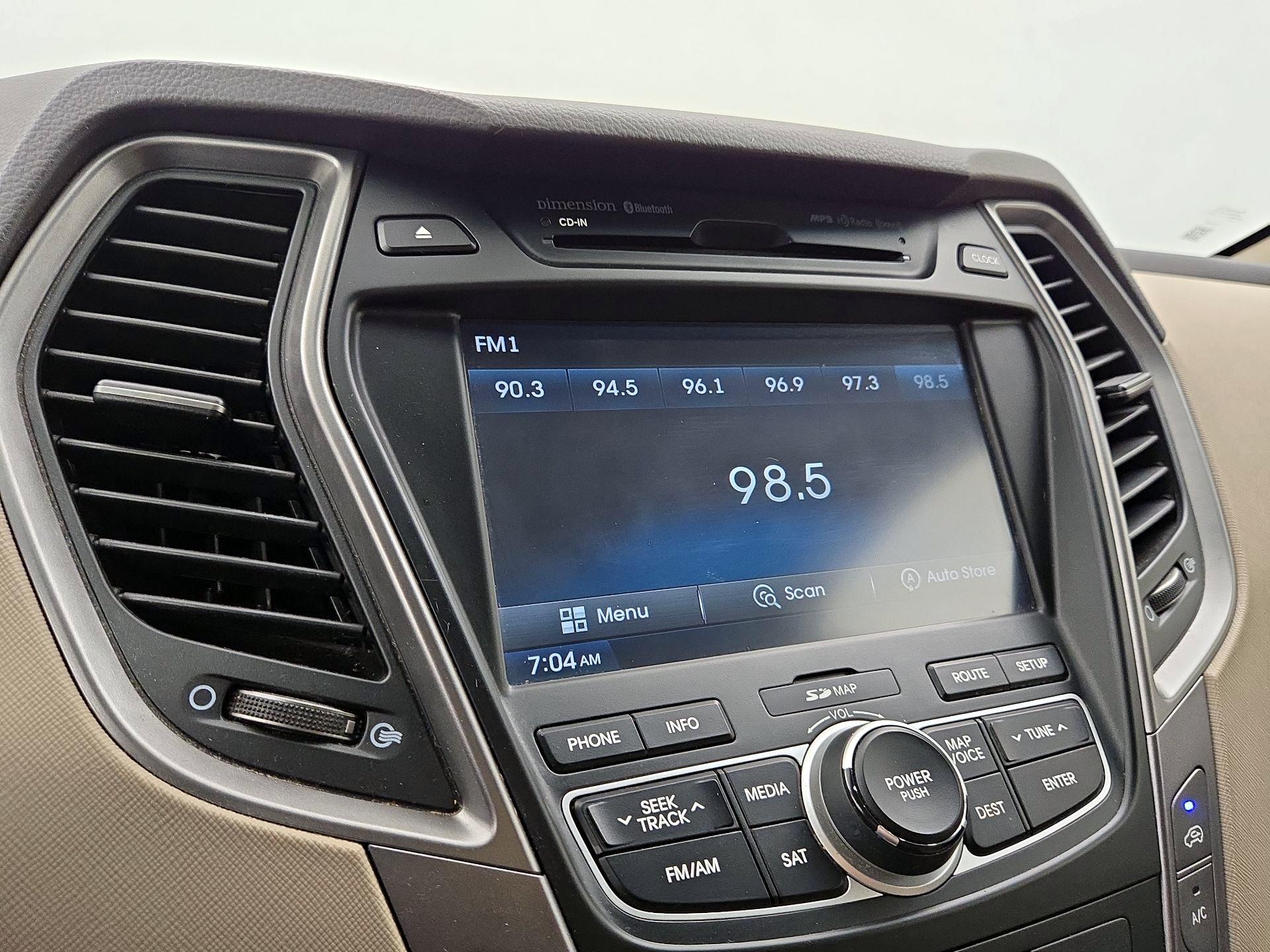 Thumbnail: 2015 Hyundai Santa Fe - 16