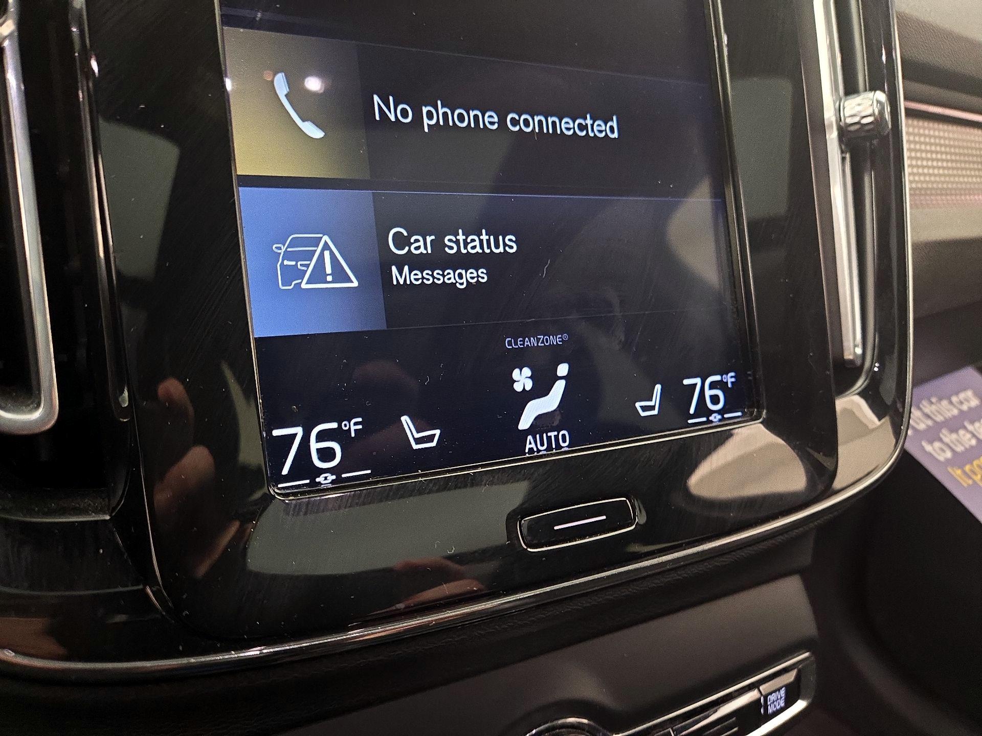 Thumbnail: 2019 Volvo XC40 - 16