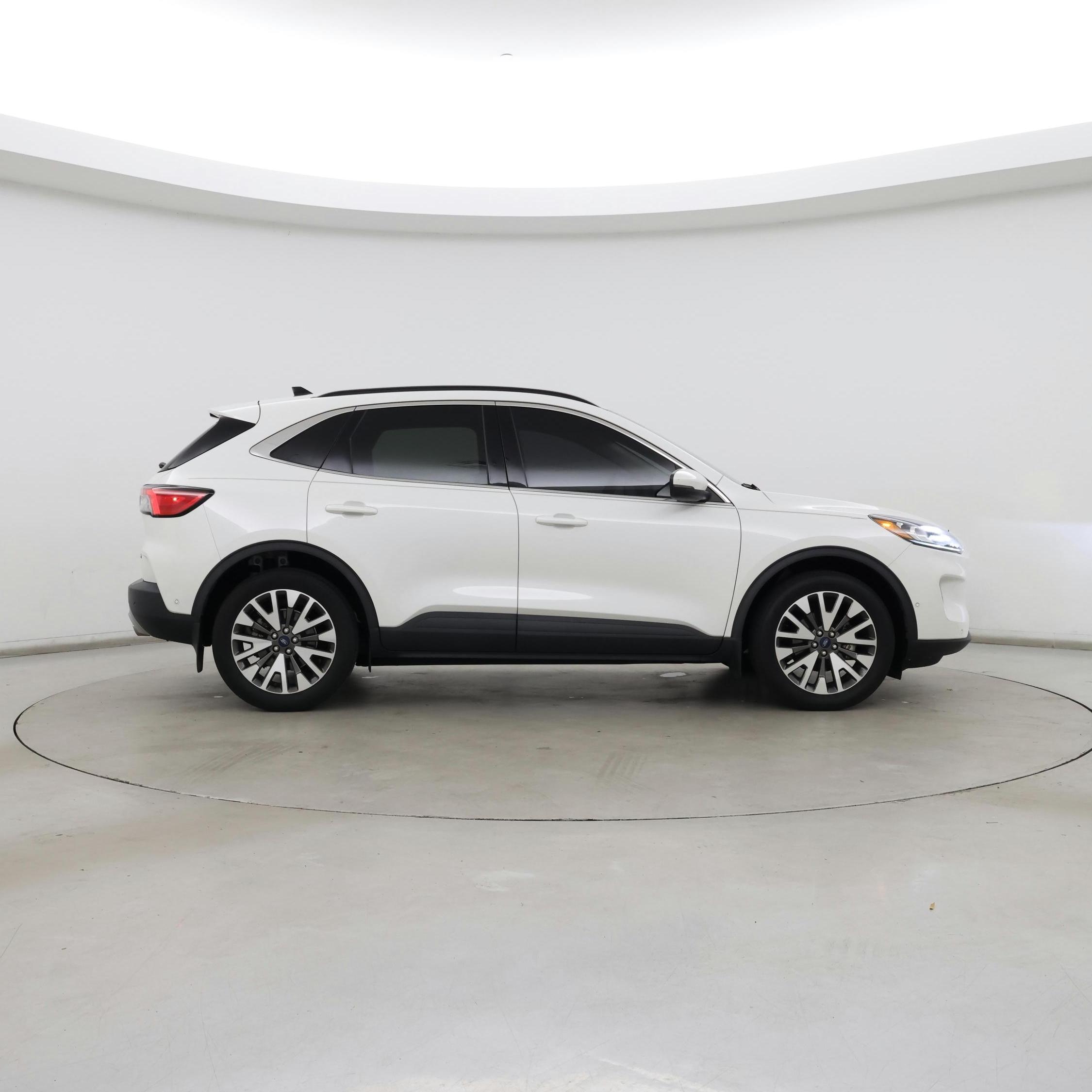 Thumbnail: 2020 Ford Escape - 7