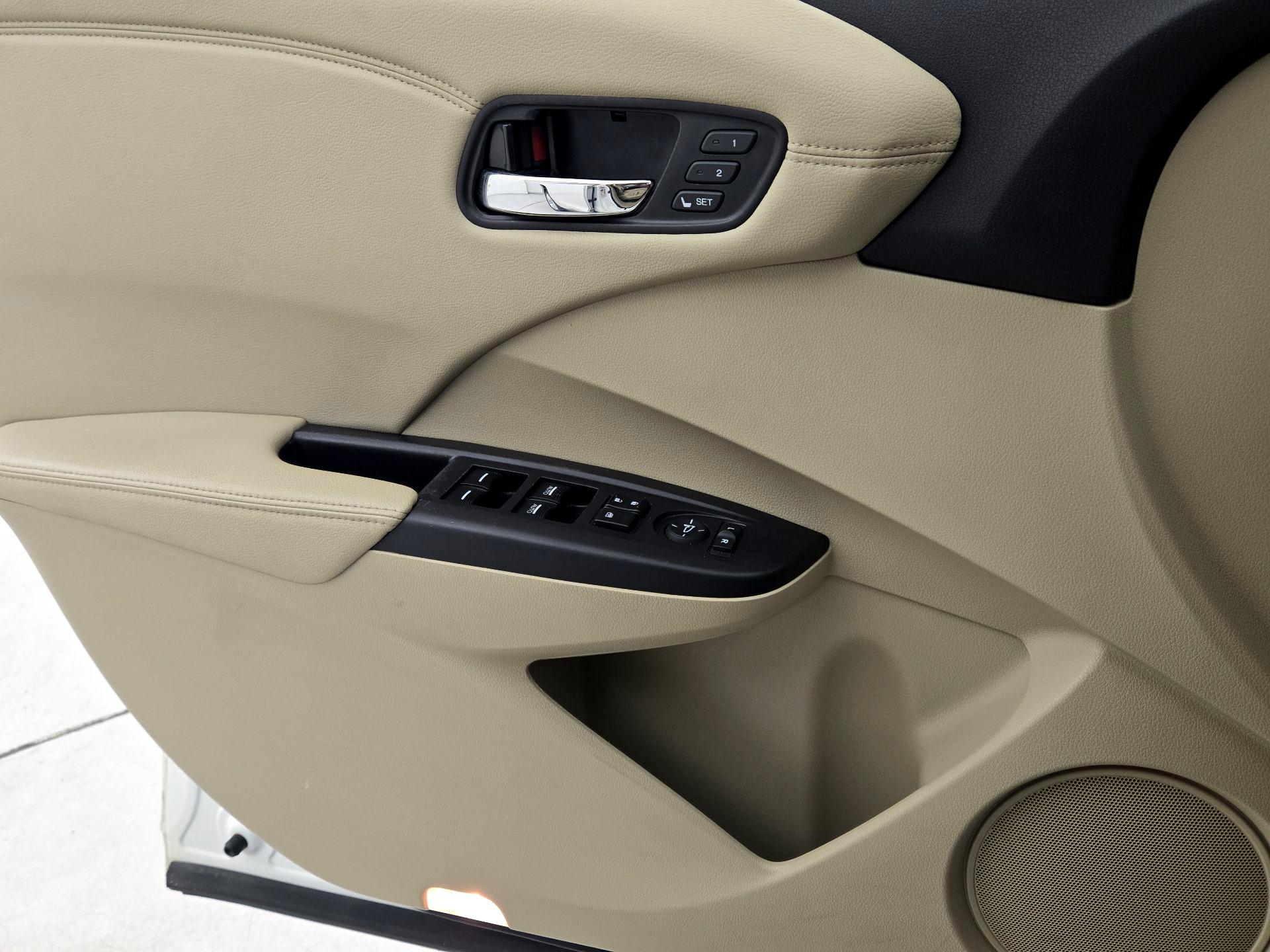 Thumbnail: 2015 Acura RDX - 12