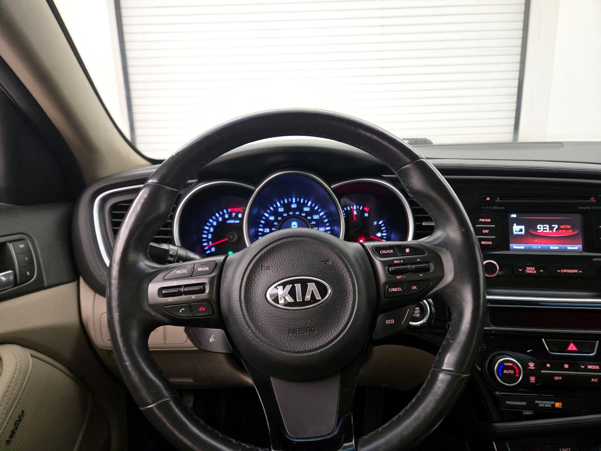 Thumbnail: 2014 Kia Optima - 10