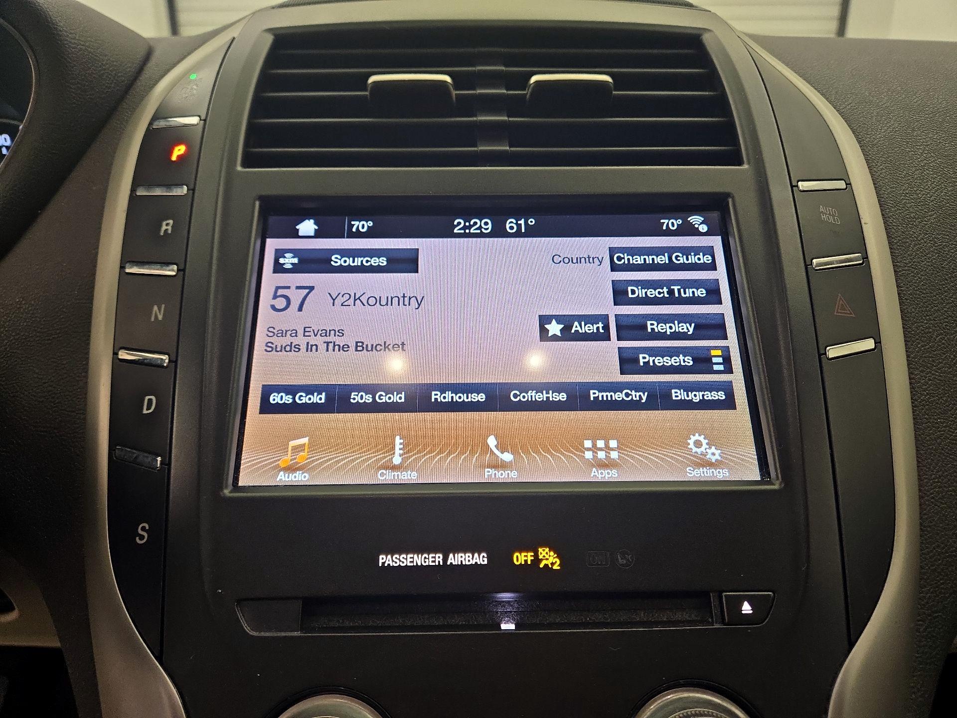 Thumbnail: 2019 Lincoln MKC - 15