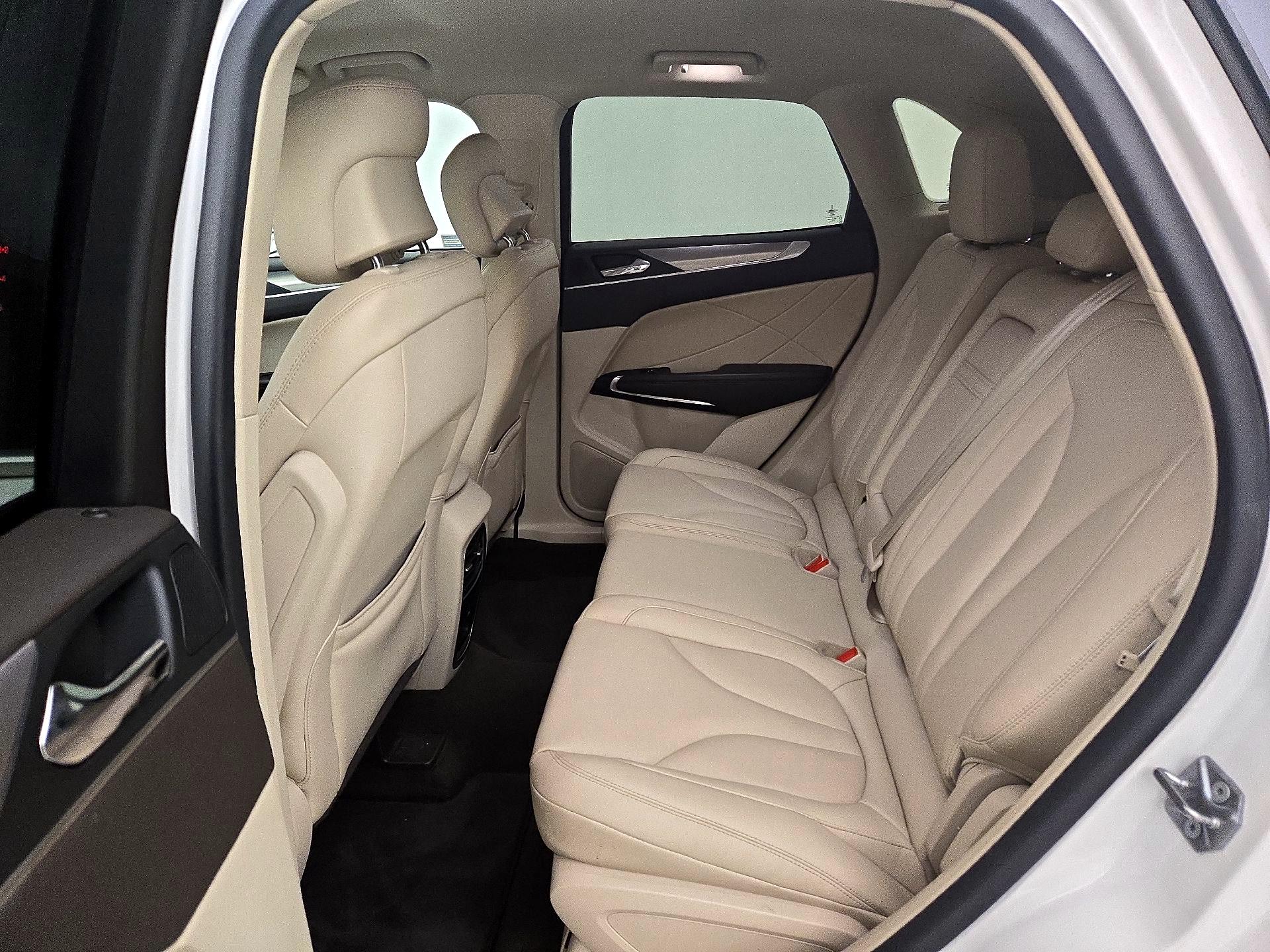 Thumbnail: 2019 Lincoln MKC - 18