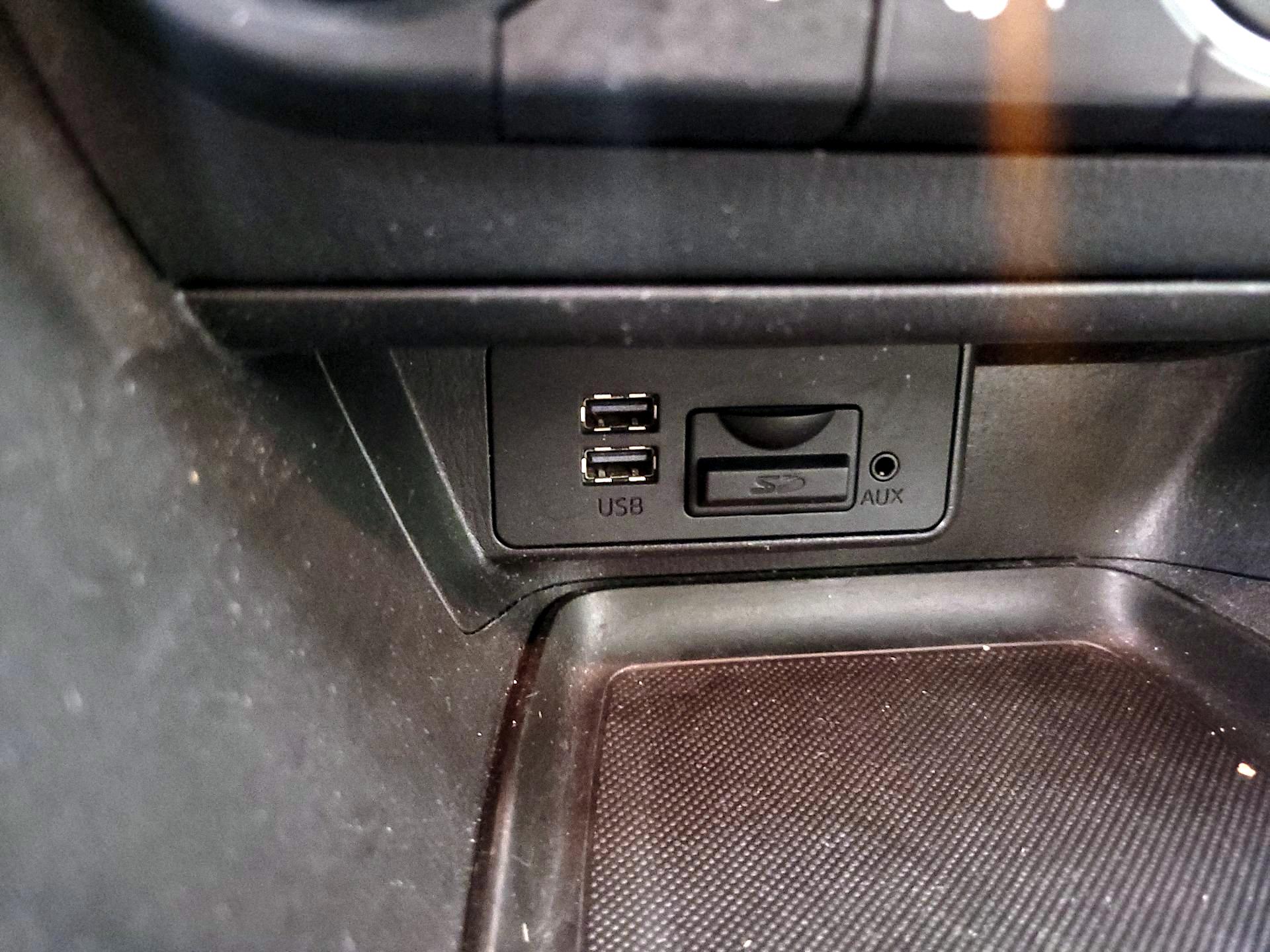 Thumbnail: 2017 Mazda Mazda3 - 16