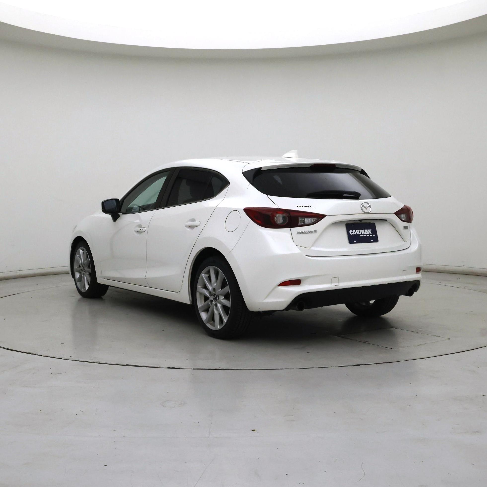 Thumbnail: 2017 Mazda Mazda3 - 2