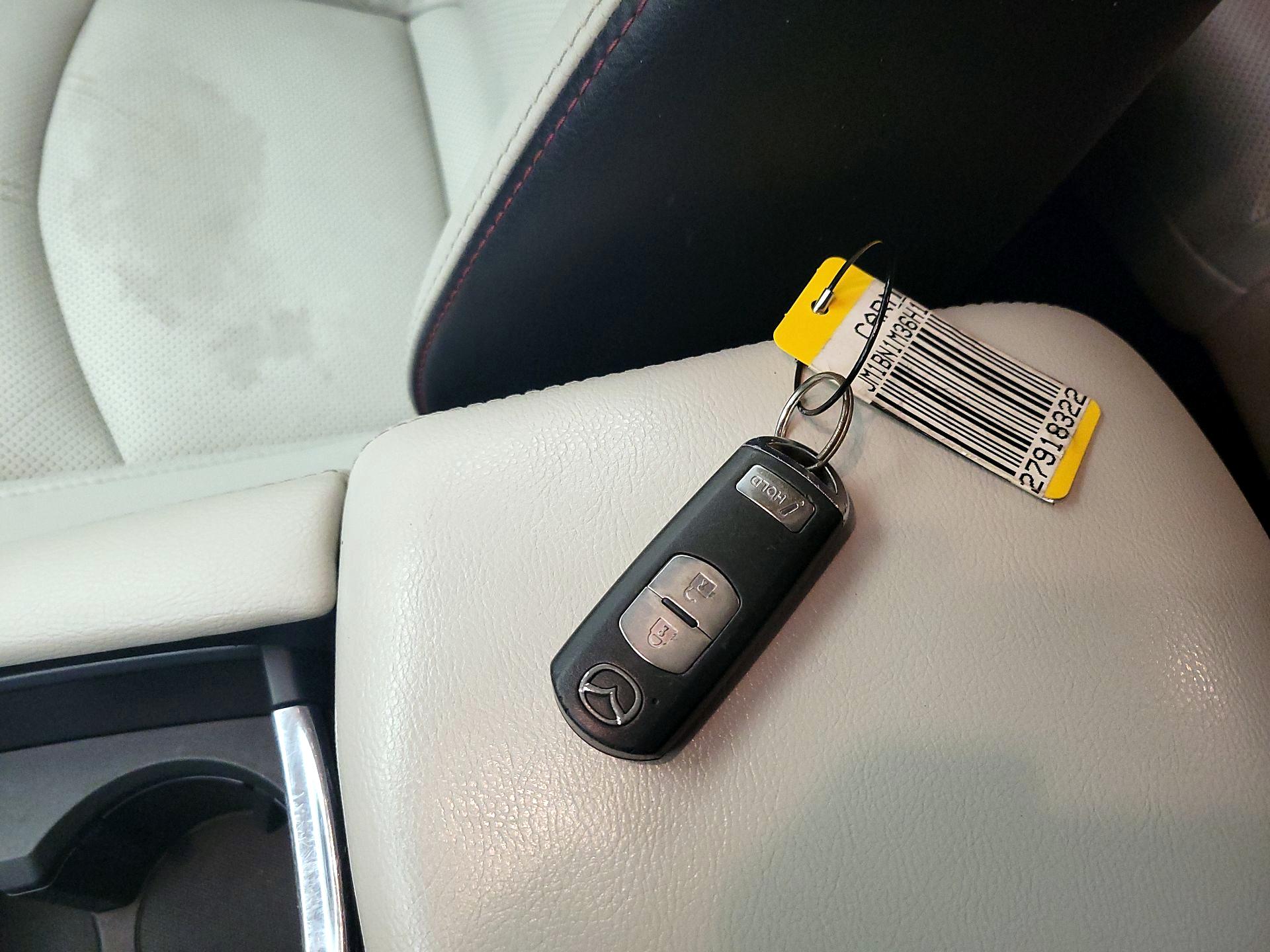 Thumbnail: 2017 Mazda Mazda3 - 19