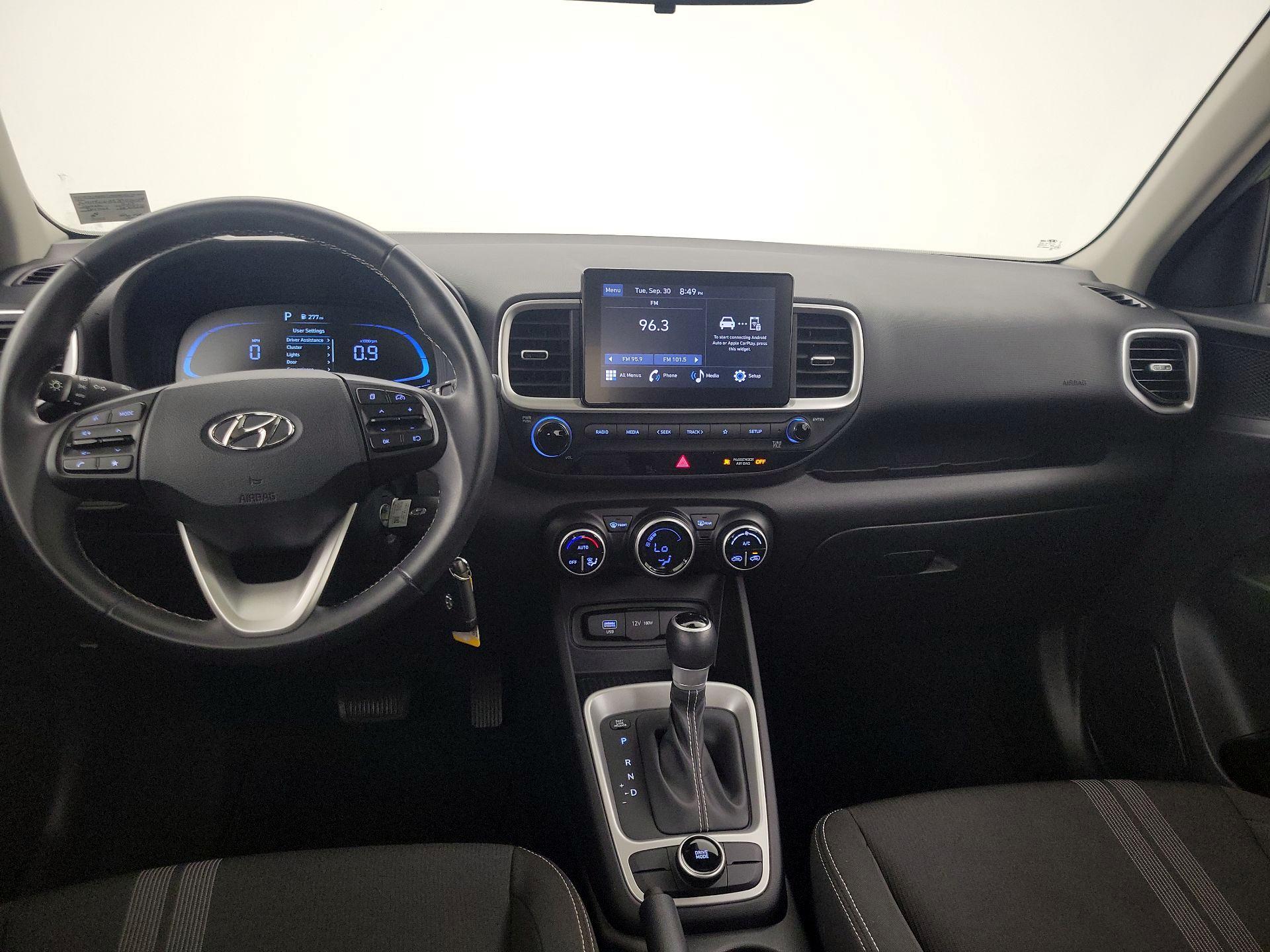 Thumbnail: 2023 Hyundai Venue - 9