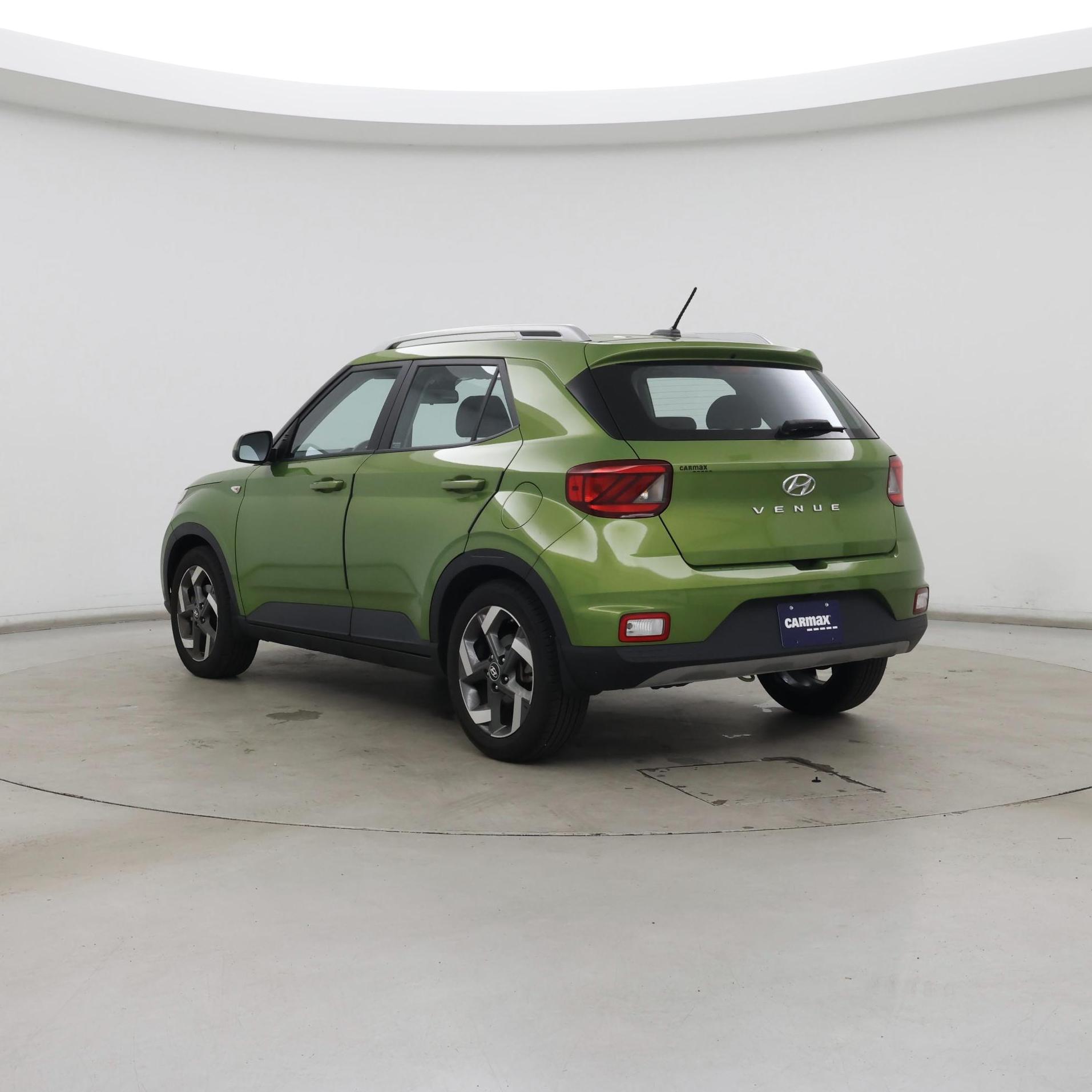 Thumbnail: 2023 Hyundai Venue - 2