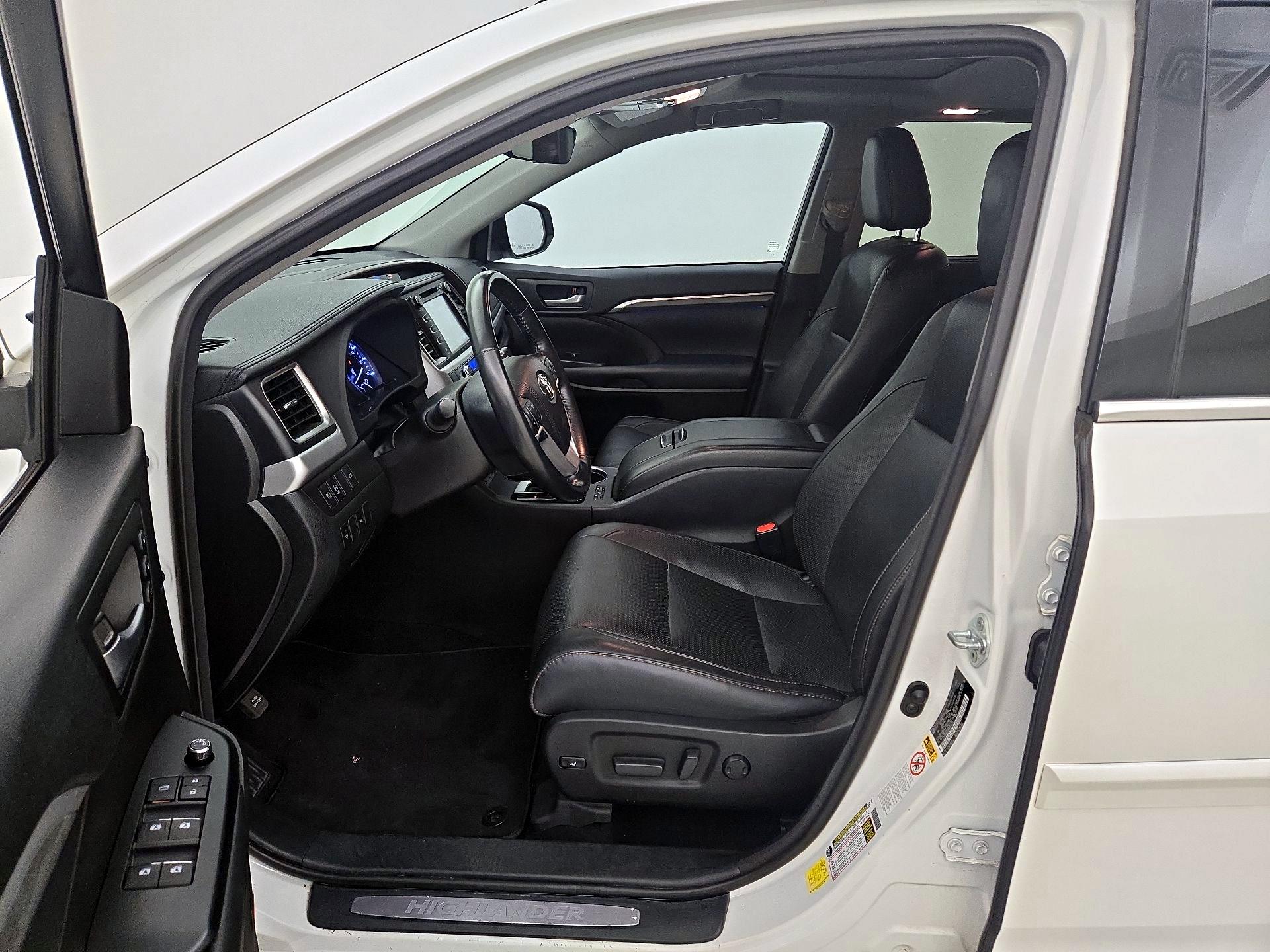 Thumbnail: 2018 Toyota Highlander - 11