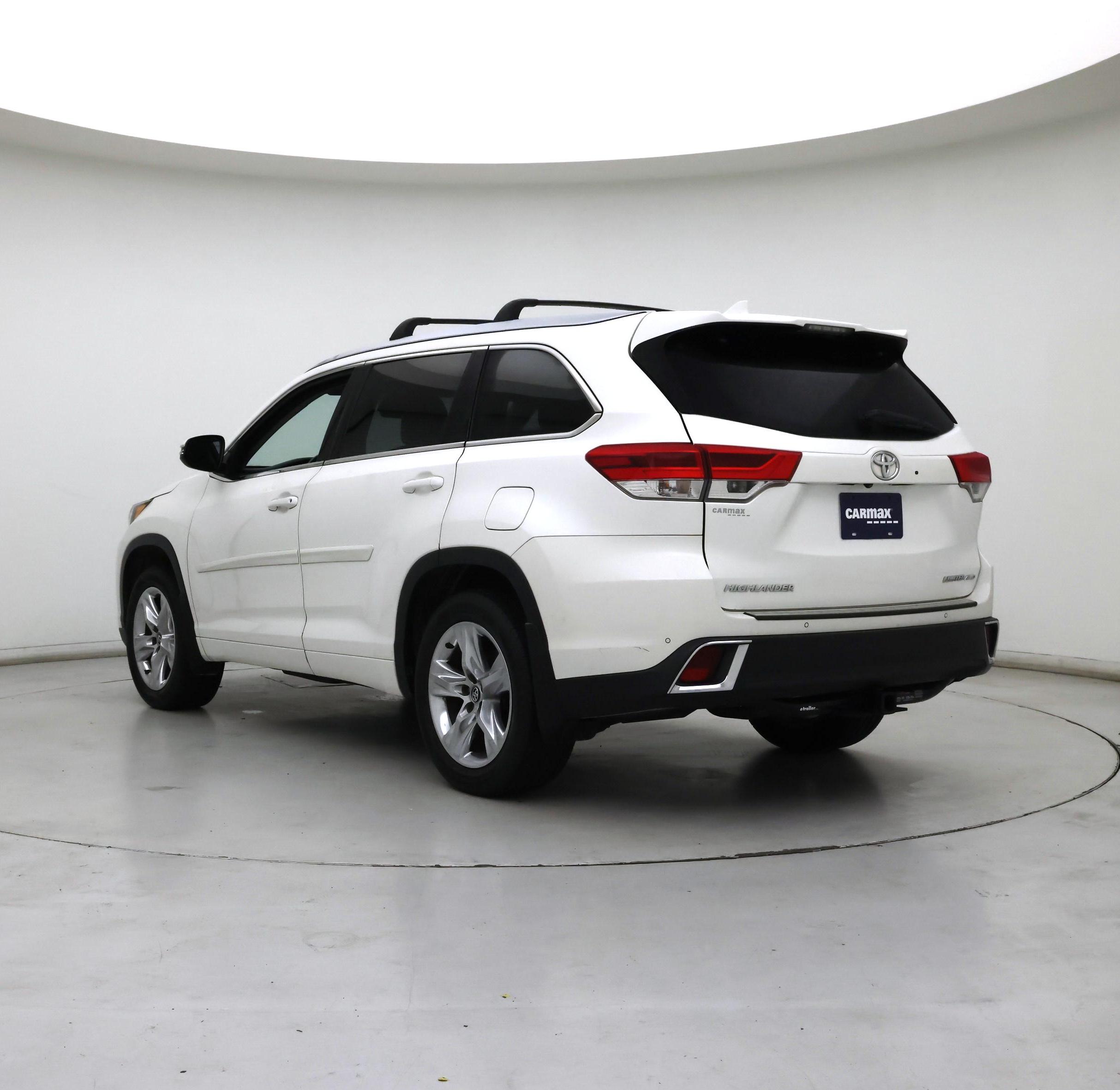 Thumbnail: 2018 Toyota Highlander - 2