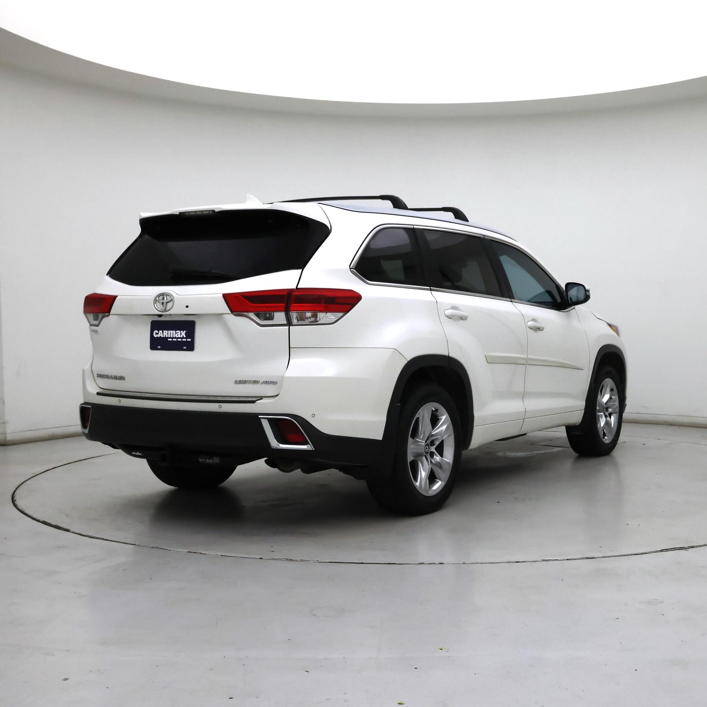 Thumbnail: 2018 Toyota Highlander - 8