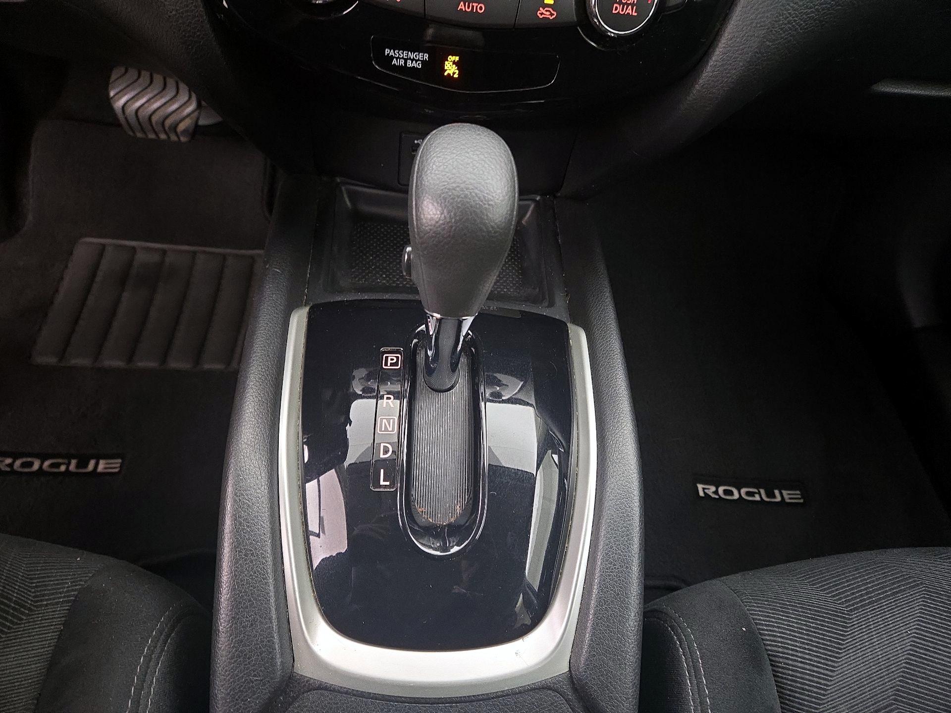 Thumbnail: 2014 Nissan Rogue - 17