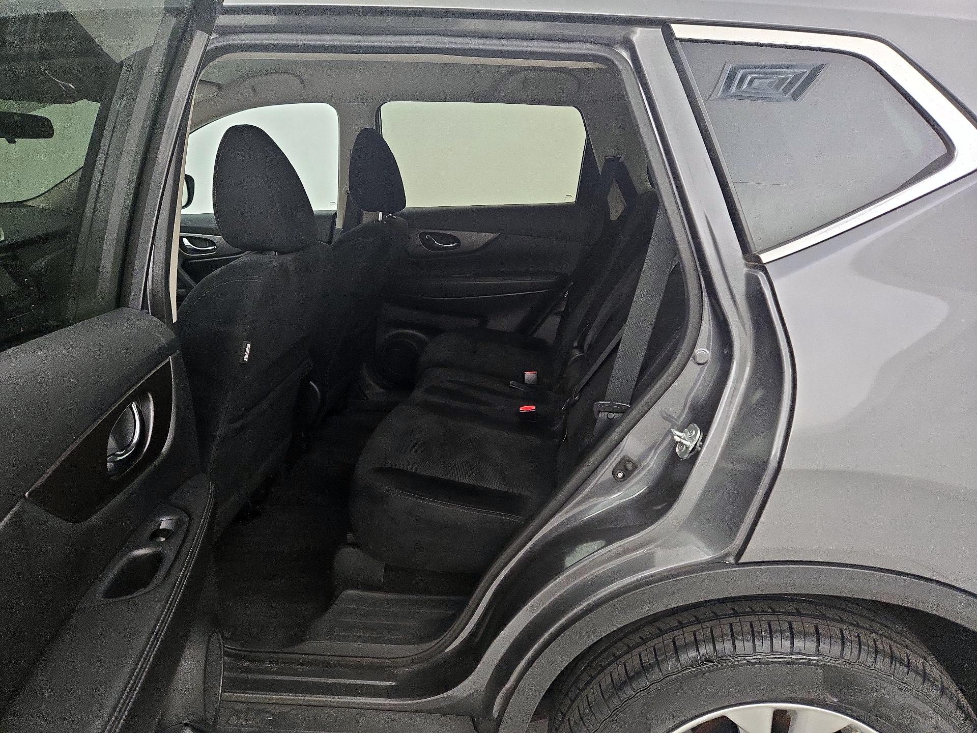 Thumbnail: 2014 Nissan Rogue - 19