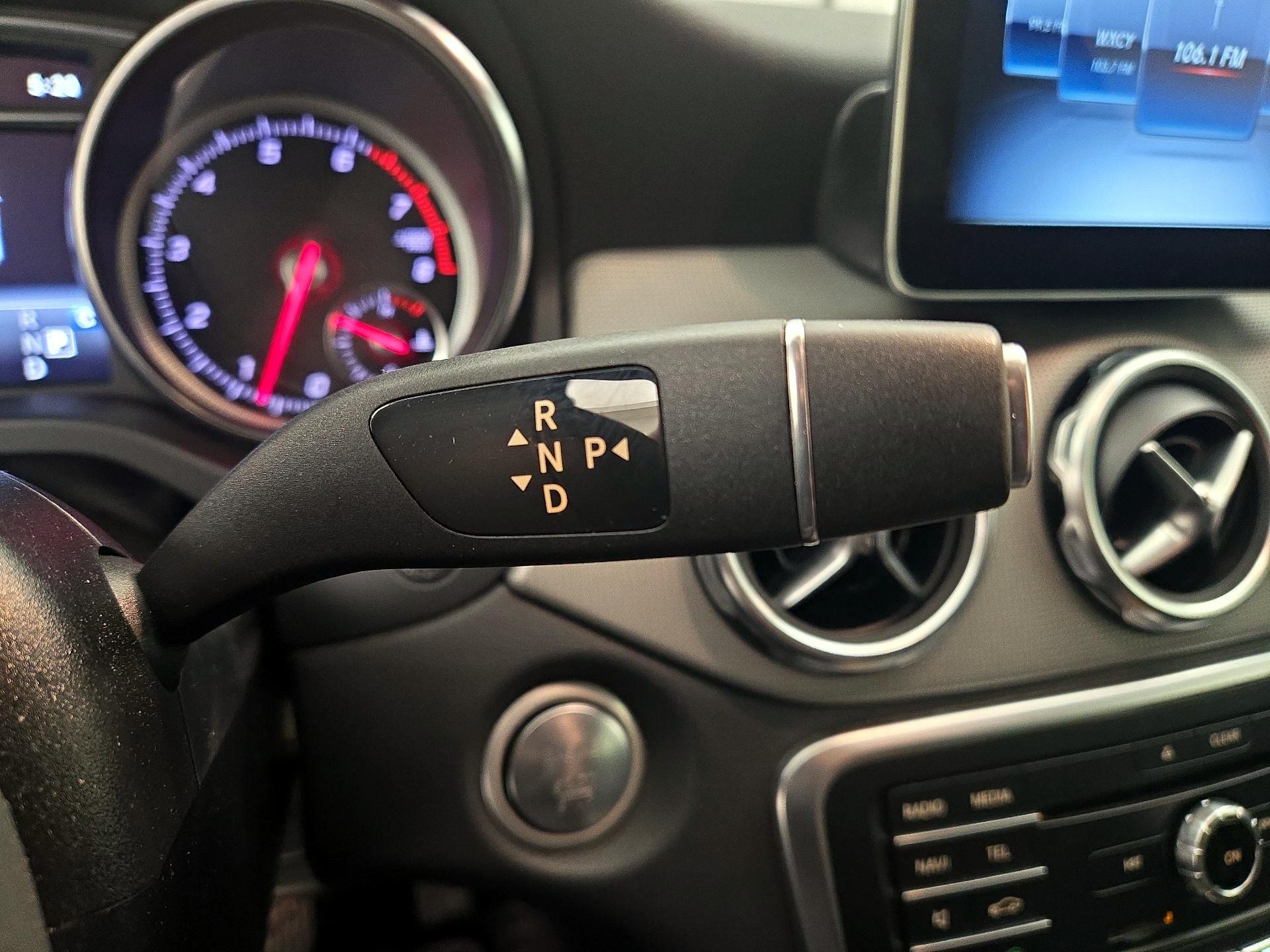 Thumbnail: 2018 Mercedes-Benz GLA - 17