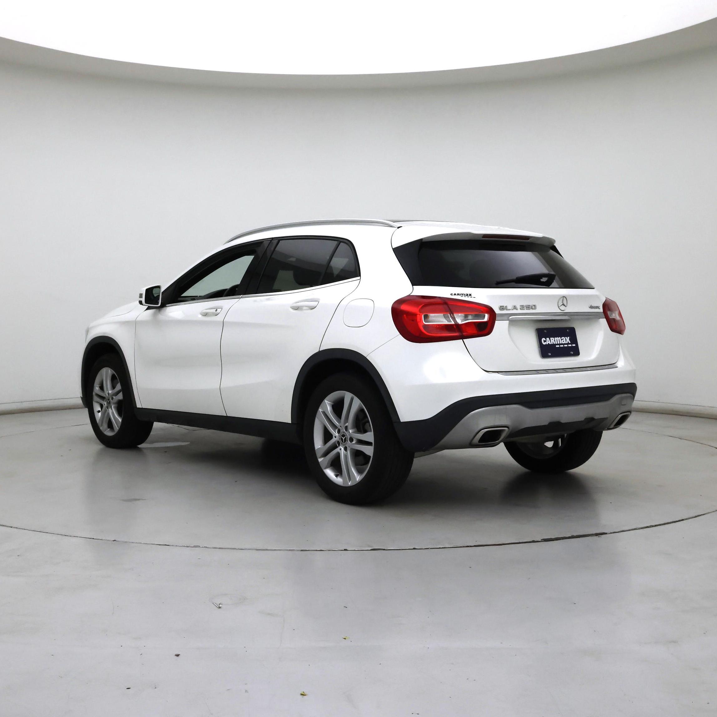 Thumbnail: 2018 Mercedes-Benz GLA - 2