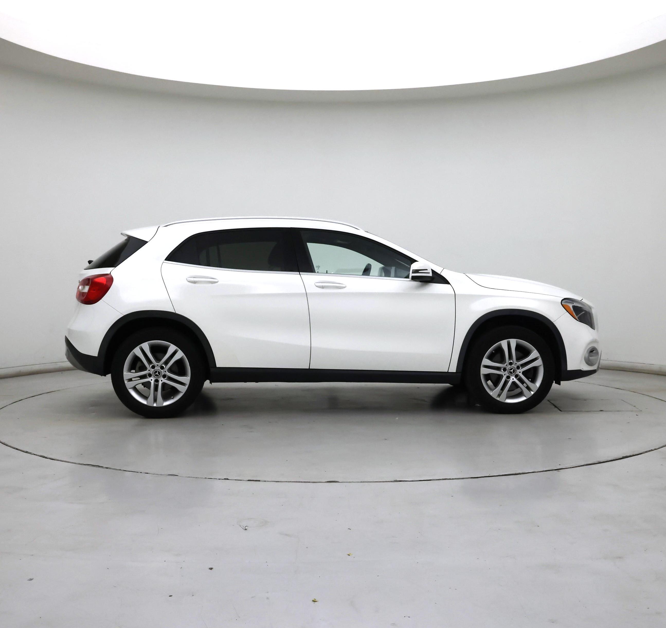 Thumbnail: 2018 Mercedes-Benz GLA - 7
