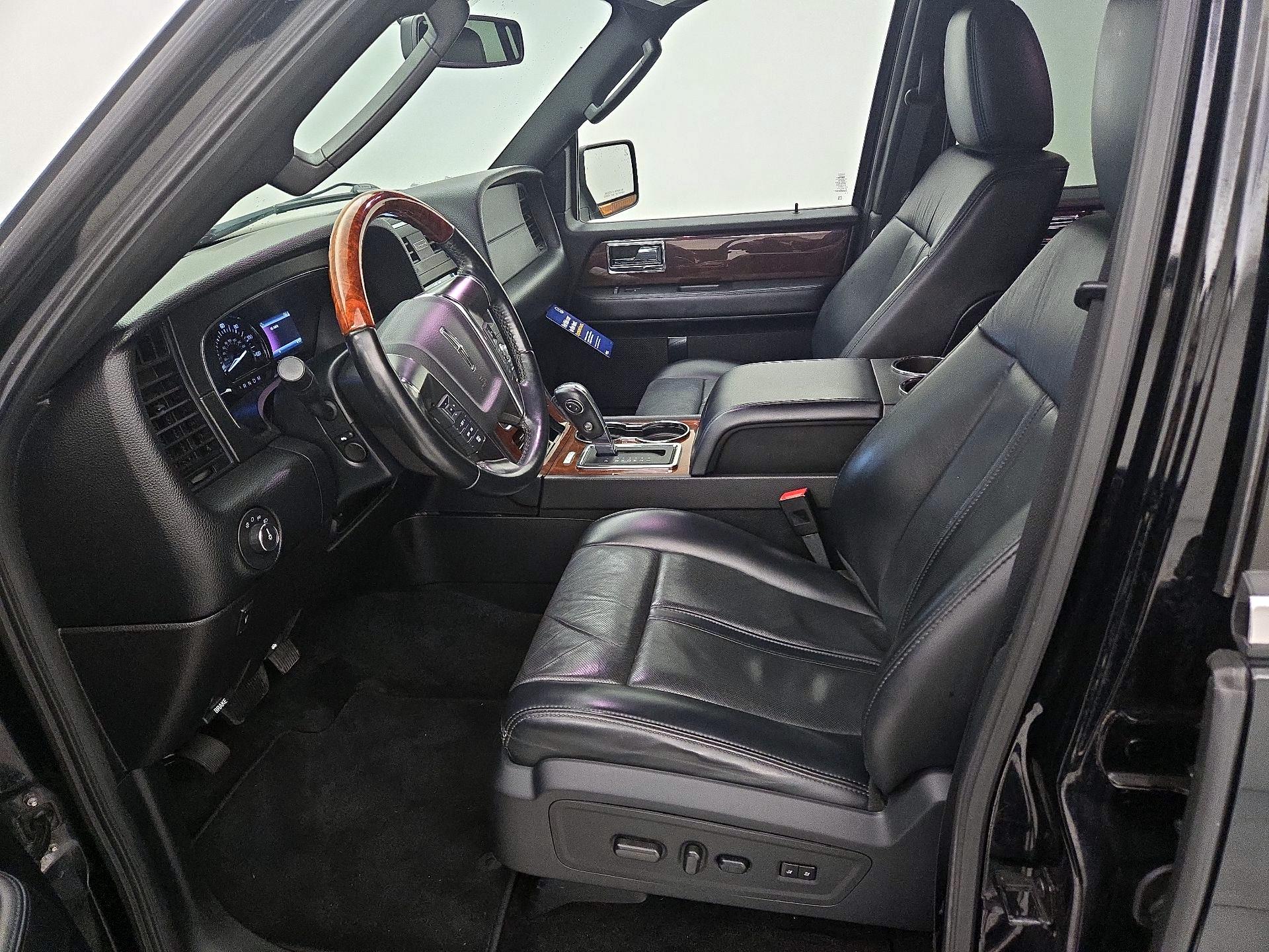 Thumbnail: 2017 Lincoln Navigator - 11
