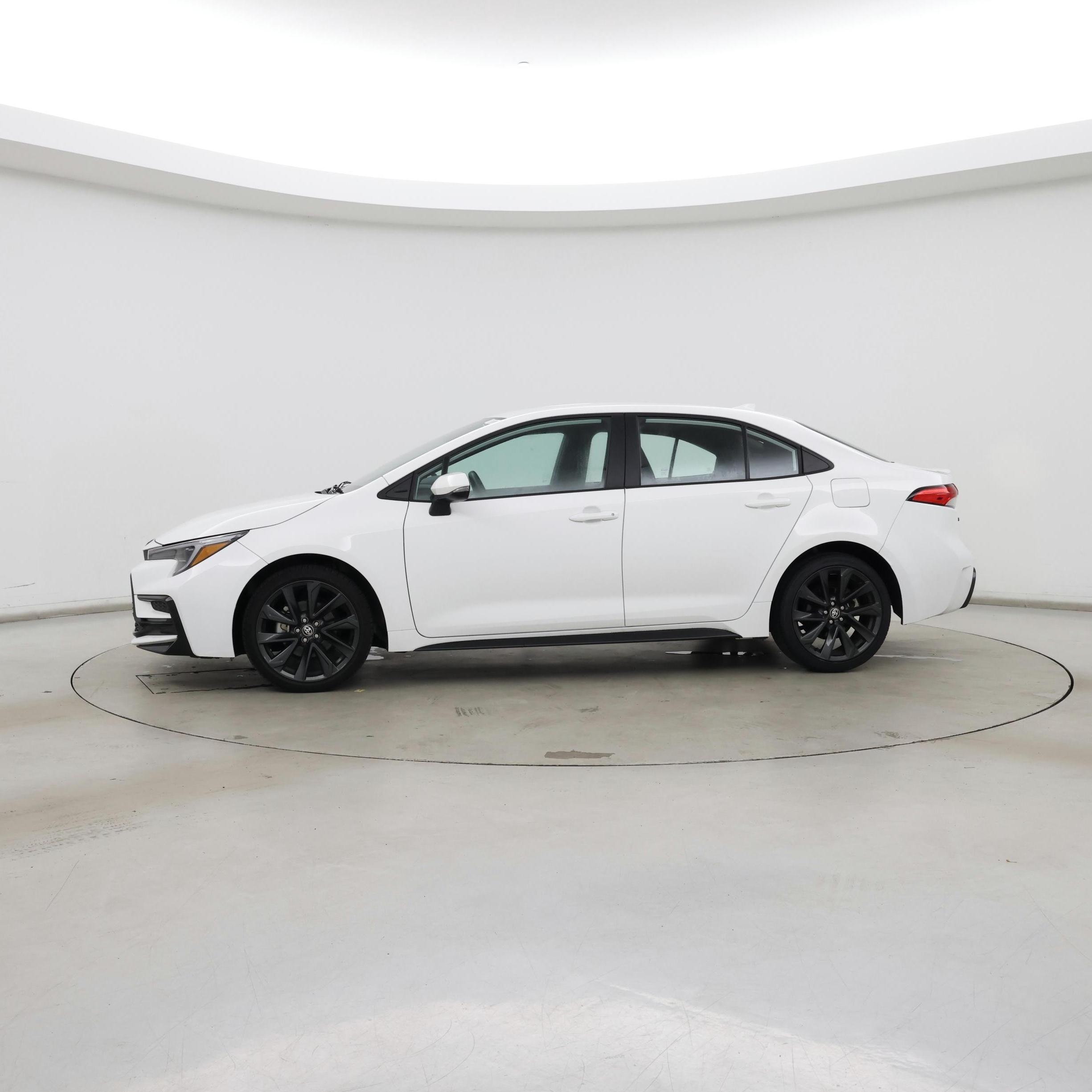 Thumbnail: 2024 Toyota Corolla - 3