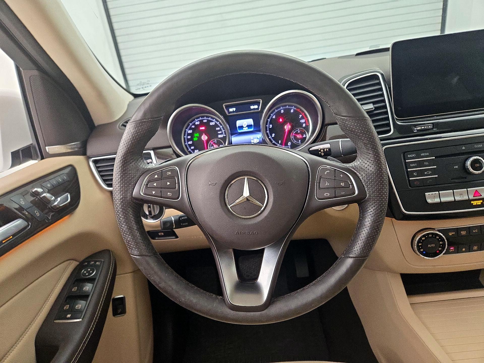 Thumbnail: 2017 Mercedes-Benz GLE - 10