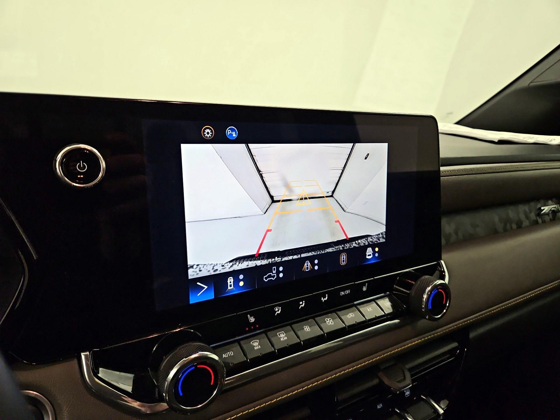 Thumbnail: 2024 Chevrolet Colorado - 15