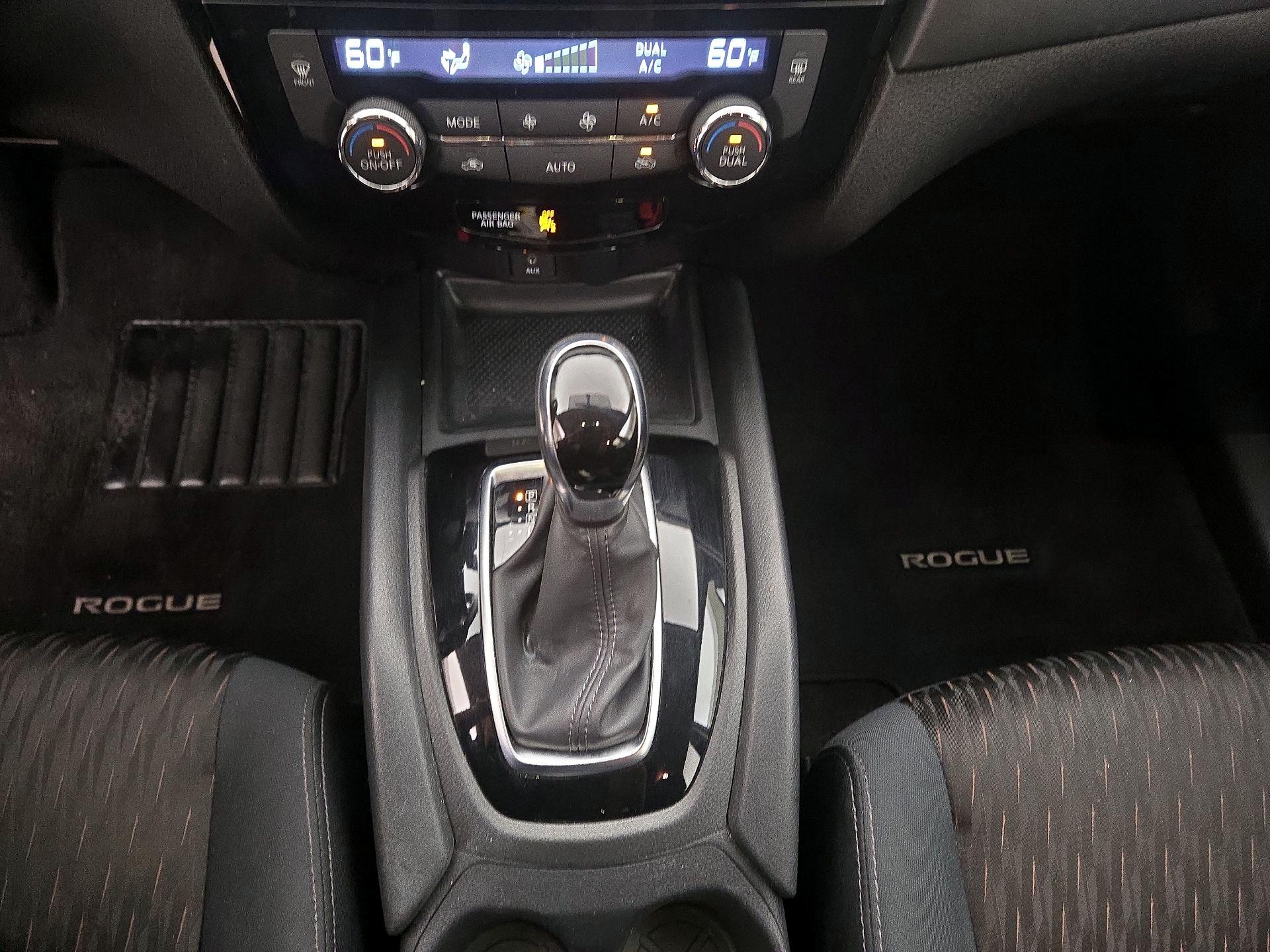 Thumbnail: 2017 Nissan Rogue - 17