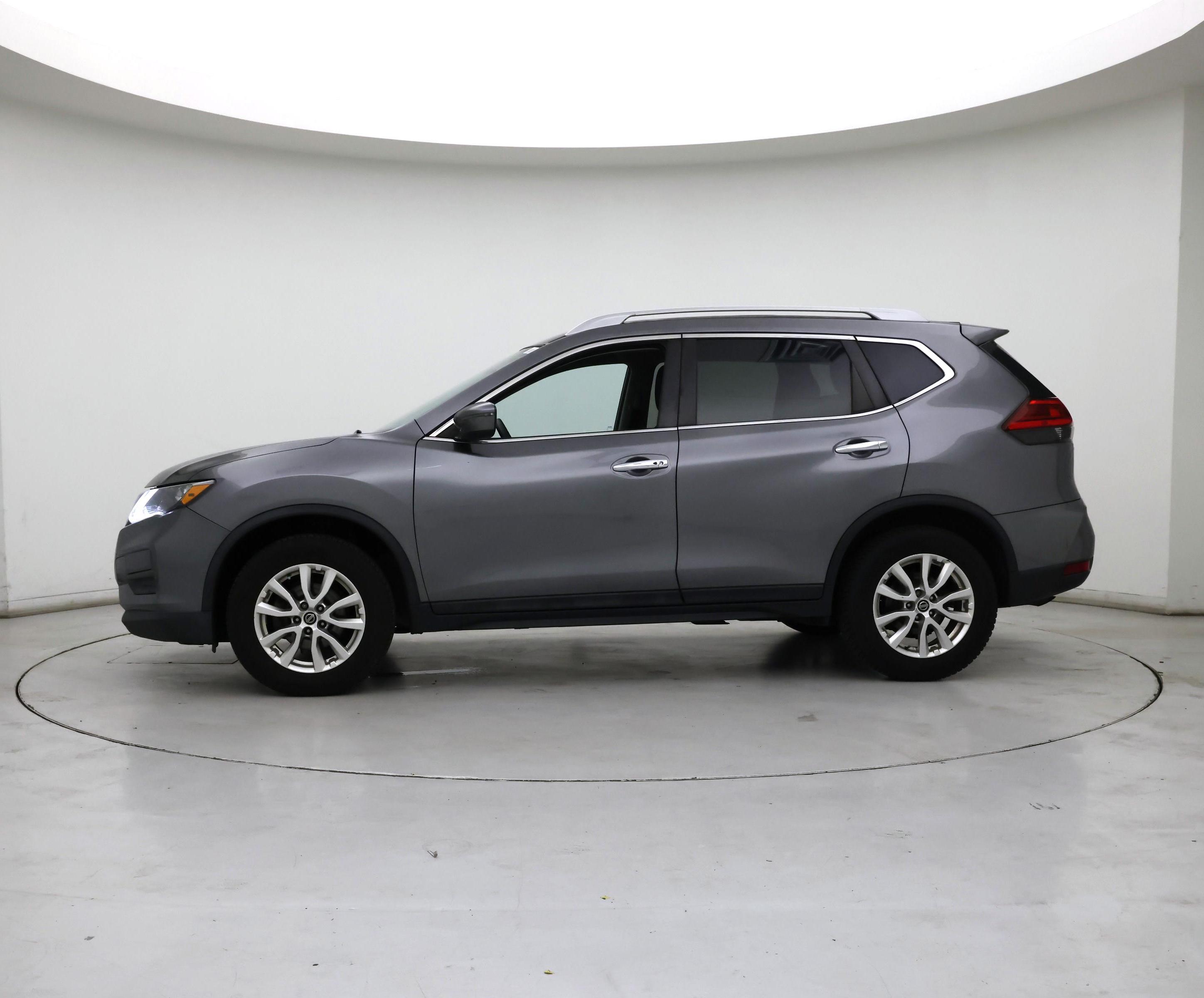 Thumbnail: 2017 Nissan Rogue - 3