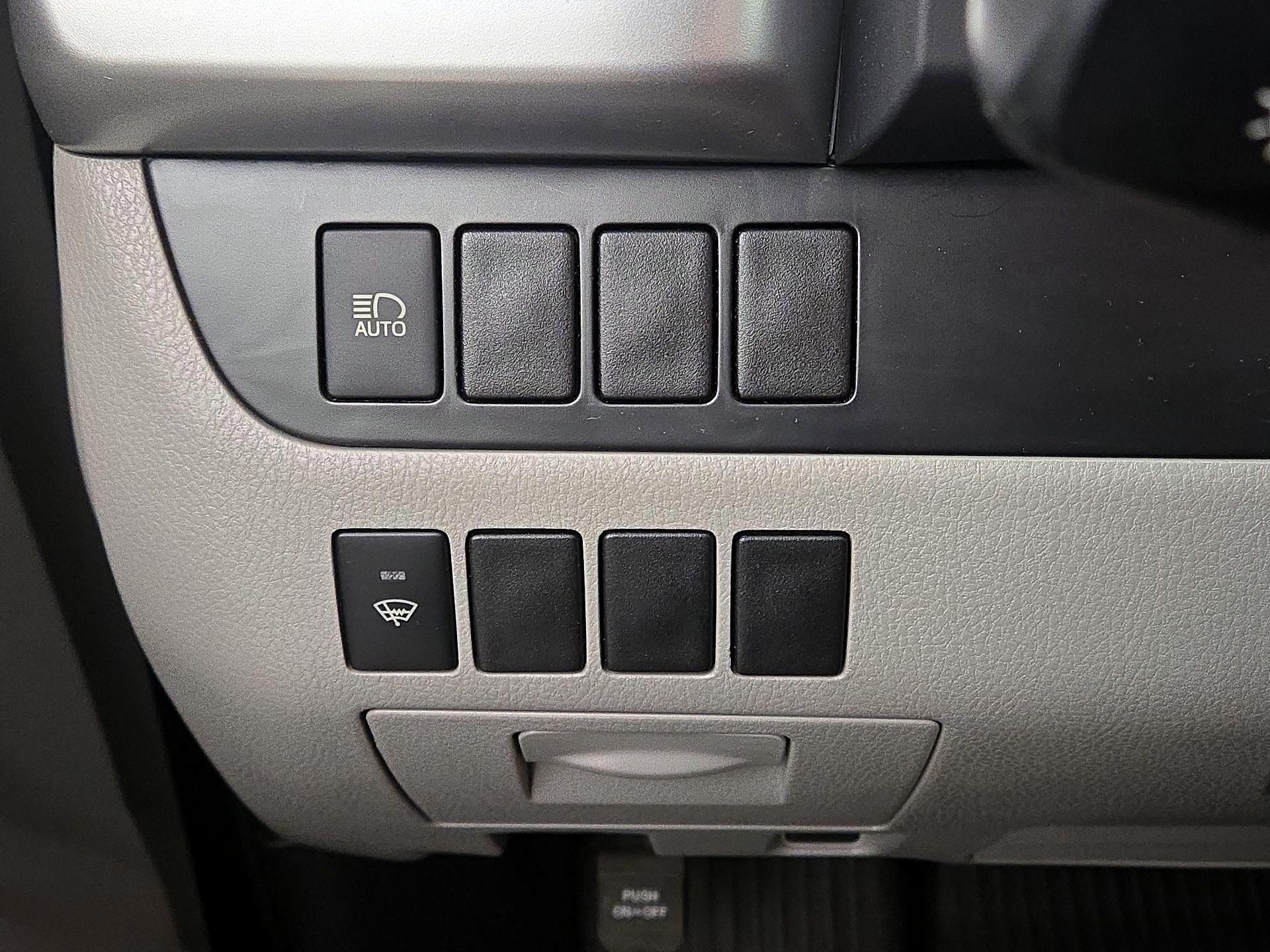 Thumbnail: 2019 Toyota Highlander - 13