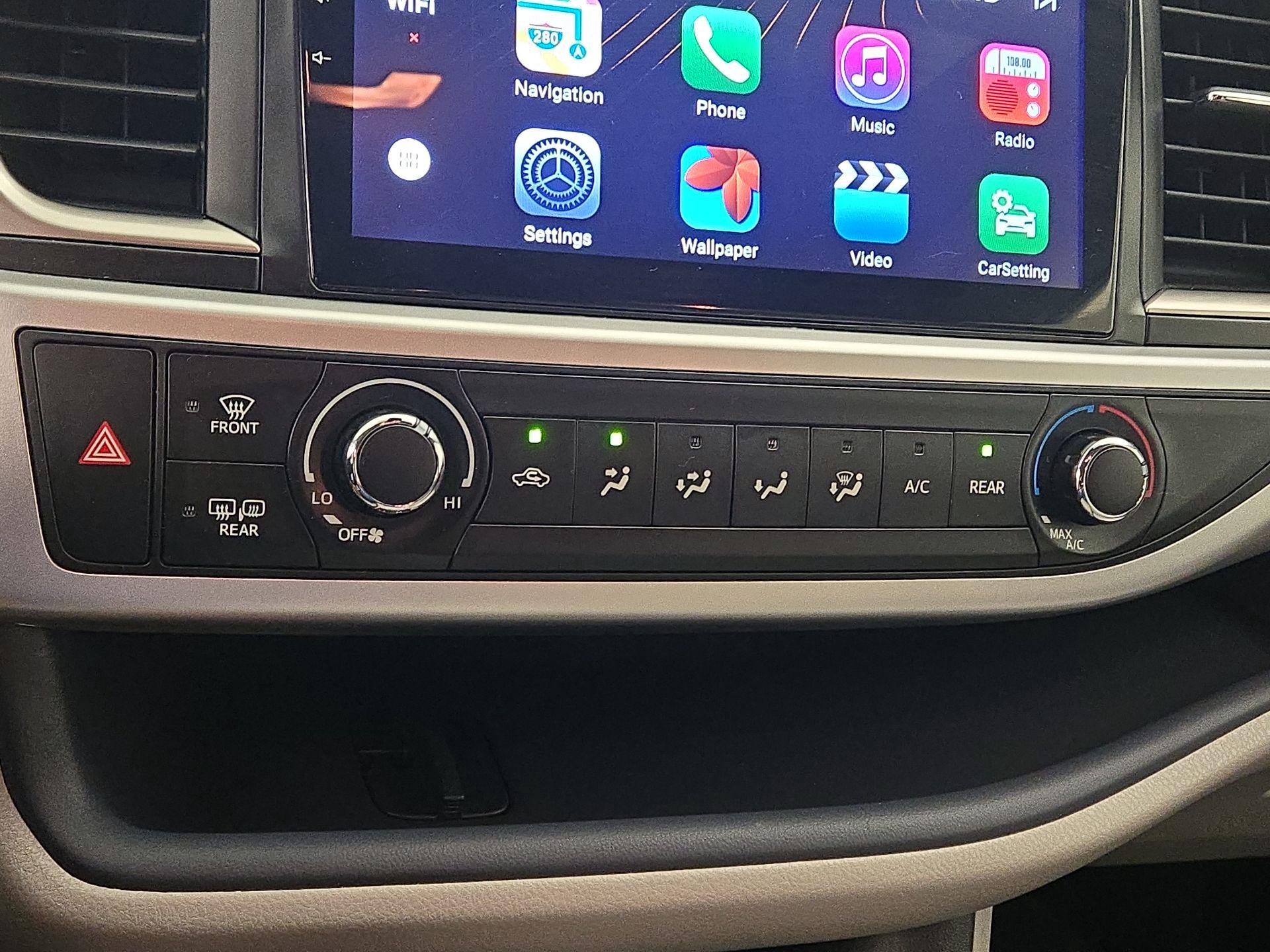 Thumbnail: 2019 Toyota Highlander - 16